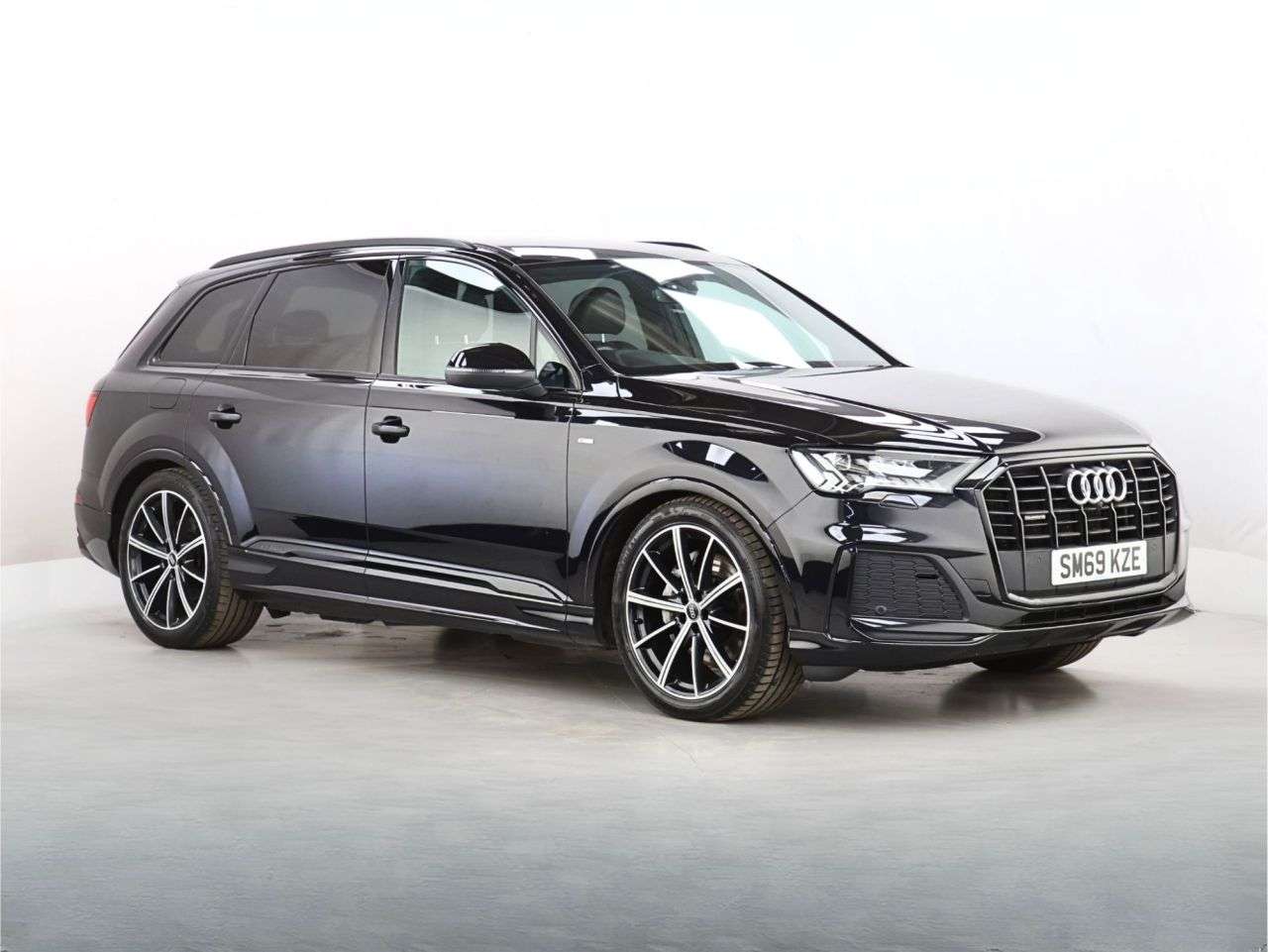 A 2020 AUDI Q7 3.0 TDI V6 50 Black Edition SUV 5dr Diesel Tiptronic quattro Euro 6 (s/s) ( A 2020 AUDI Q7 3.0 TDI V6 50 Black Edition SUV 5dr Diesel Tiptronic quattro Euro 6 (s/s) (