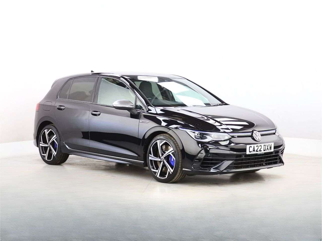 A 2022 VOLKSWAGEN GOLF 2.0 TSI R Hatchback 5dr Petrol DSG 4Motion Euro 6 (s/s) (320 ps) A 2022 VOLKSWAGEN GOLF 2.0 TSI R Hatchback 5dr Petrol DSG 4Motion Euro 6 (s/s) (320 ps)