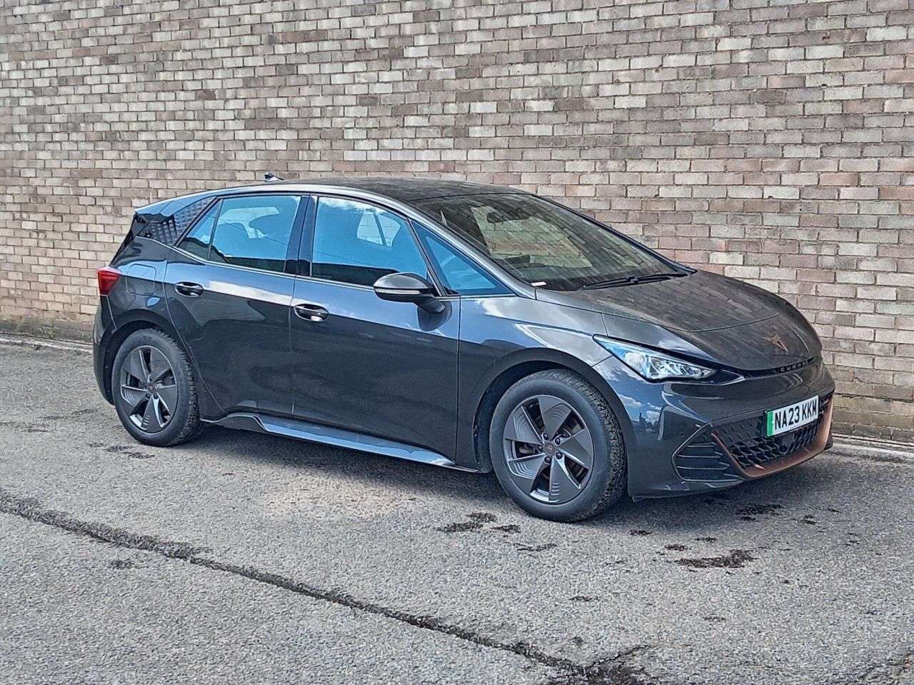 A 2023 CUPRA BORN 58kWh V1 Hatchback 5dr Electric Auto (204 ps) A 2023 CUPRA BORN 58kWh V1 Hatchback 5dr Electric Auto (204 ps)