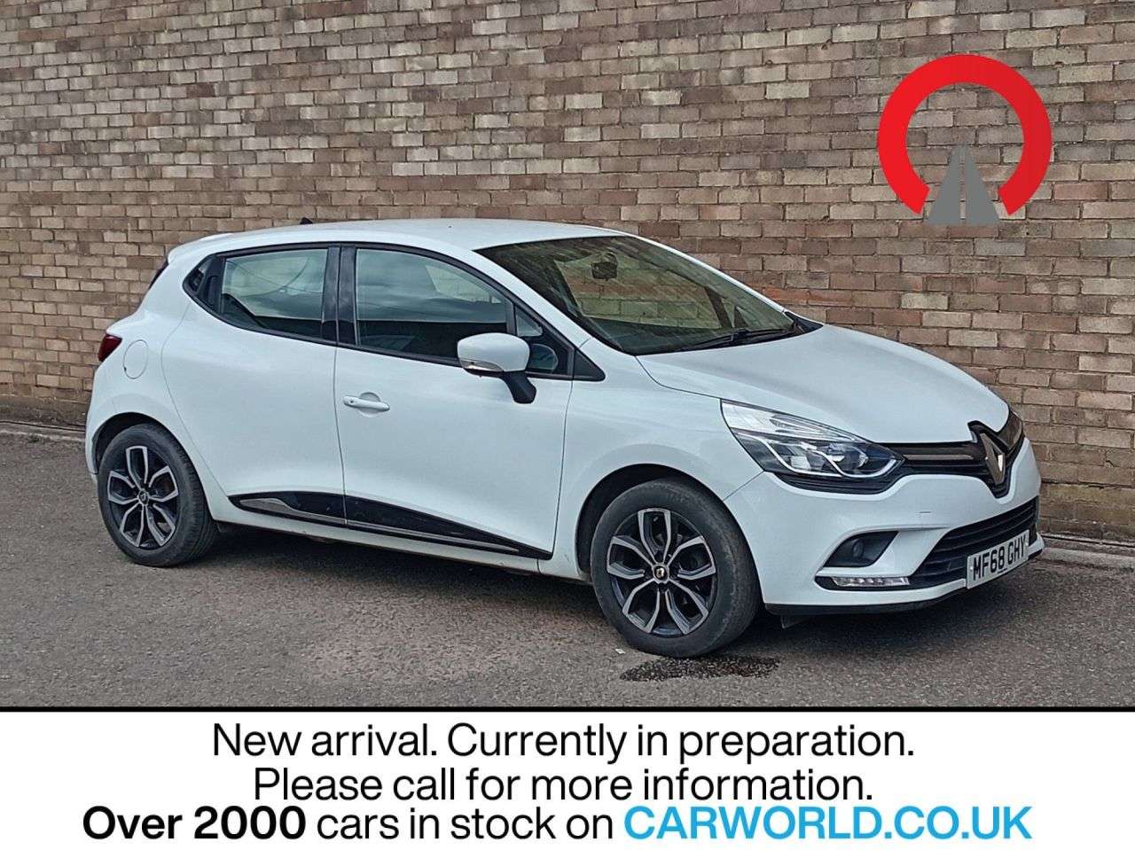 A 2018 RENAULT CLIO 0.9 TCe Play Hatchback 5dr Petrol Manual Euro 6 (s/s) (75 ps) A 2018 RENAULT CLIO 0.9 TCe Play Hatchback 5dr Petrol Manual Euro 6 (s/s) (75 ps)