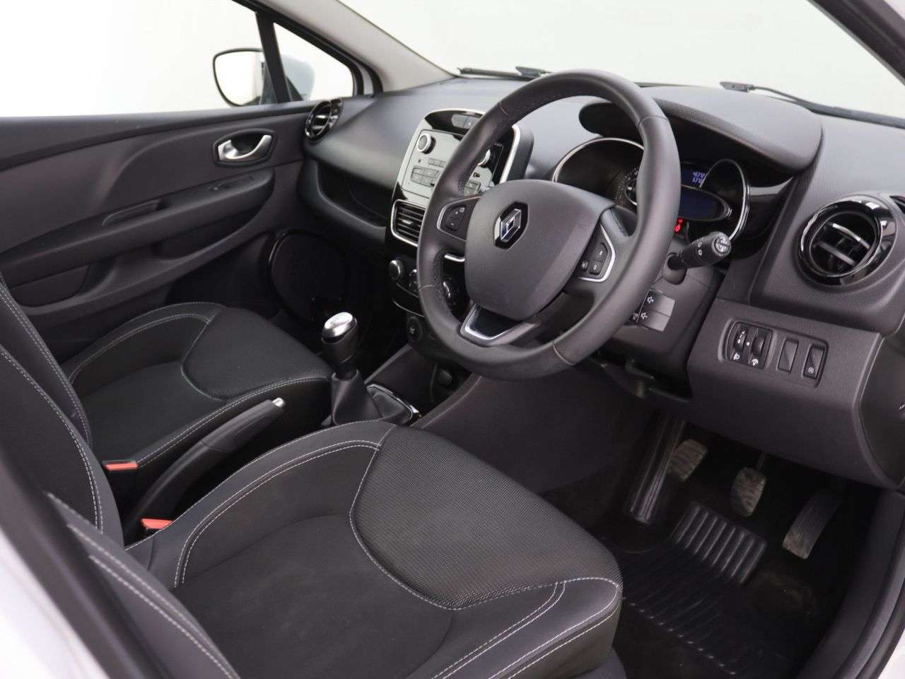 2018 RENAULT CLIO 2018 RENAULT CLIO