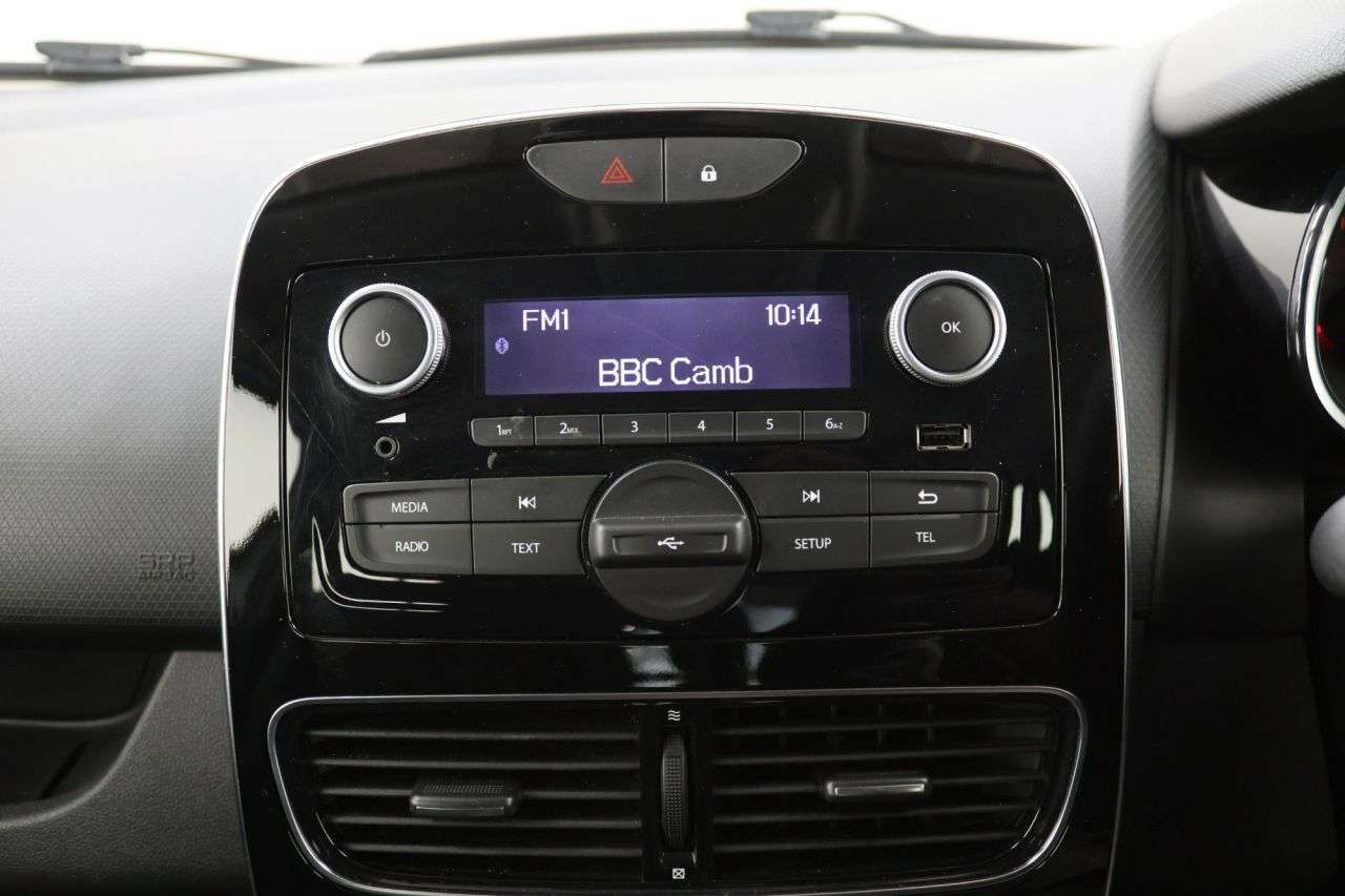 2018 RENAULT CLIO 2018 RENAULT CLIO