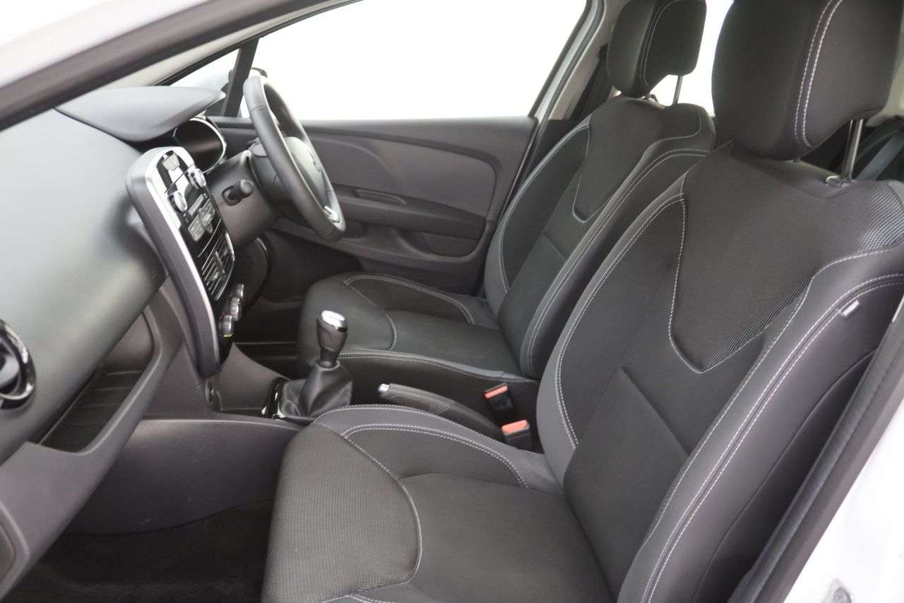 2018 RENAULT CLIO 2018 RENAULT CLIO