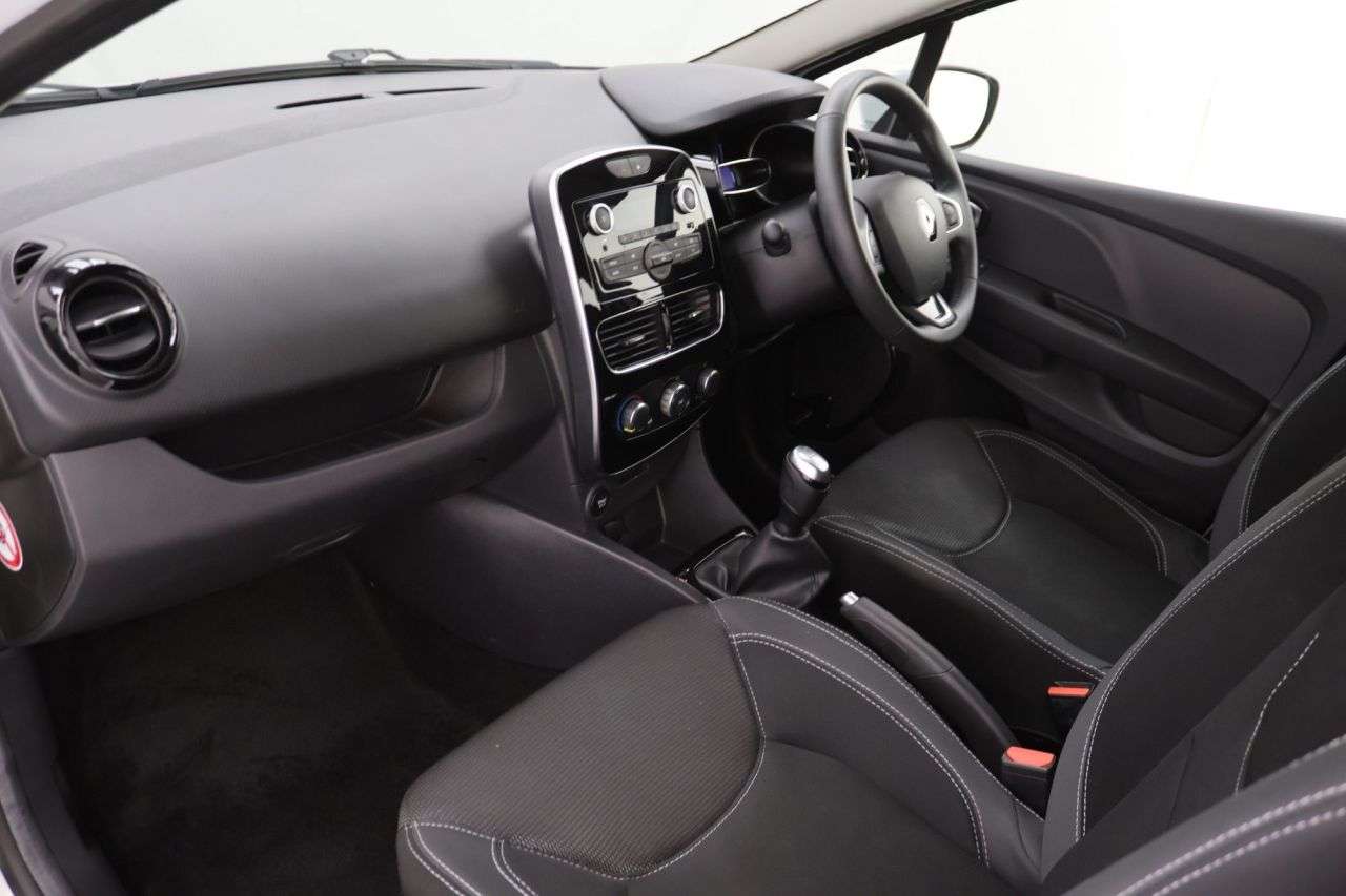 2018 RENAULT CLIO 2018 RENAULT CLIO