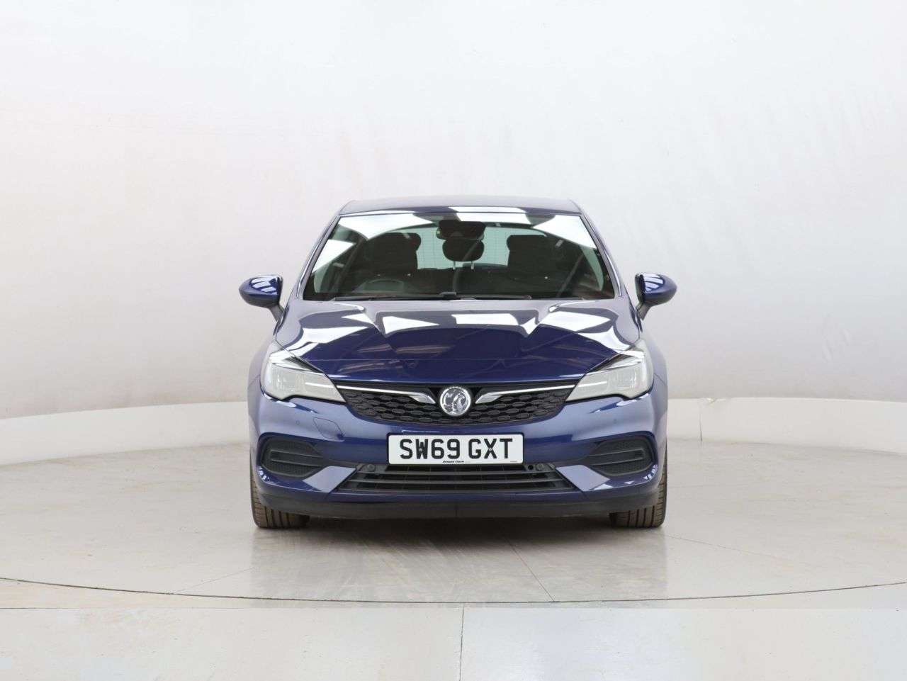 A 2019 VAUXHALL ASTRA 1.2 Turbo SRi Hatchback 5dr Petrol Manual Euro 6 (s/s) (145 ps) A 2019 VAUXHALL ASTRA 1.2 Turbo SRi Hatchback 5dr Petrol Manual Euro 6 (s/s) (145 ps)
