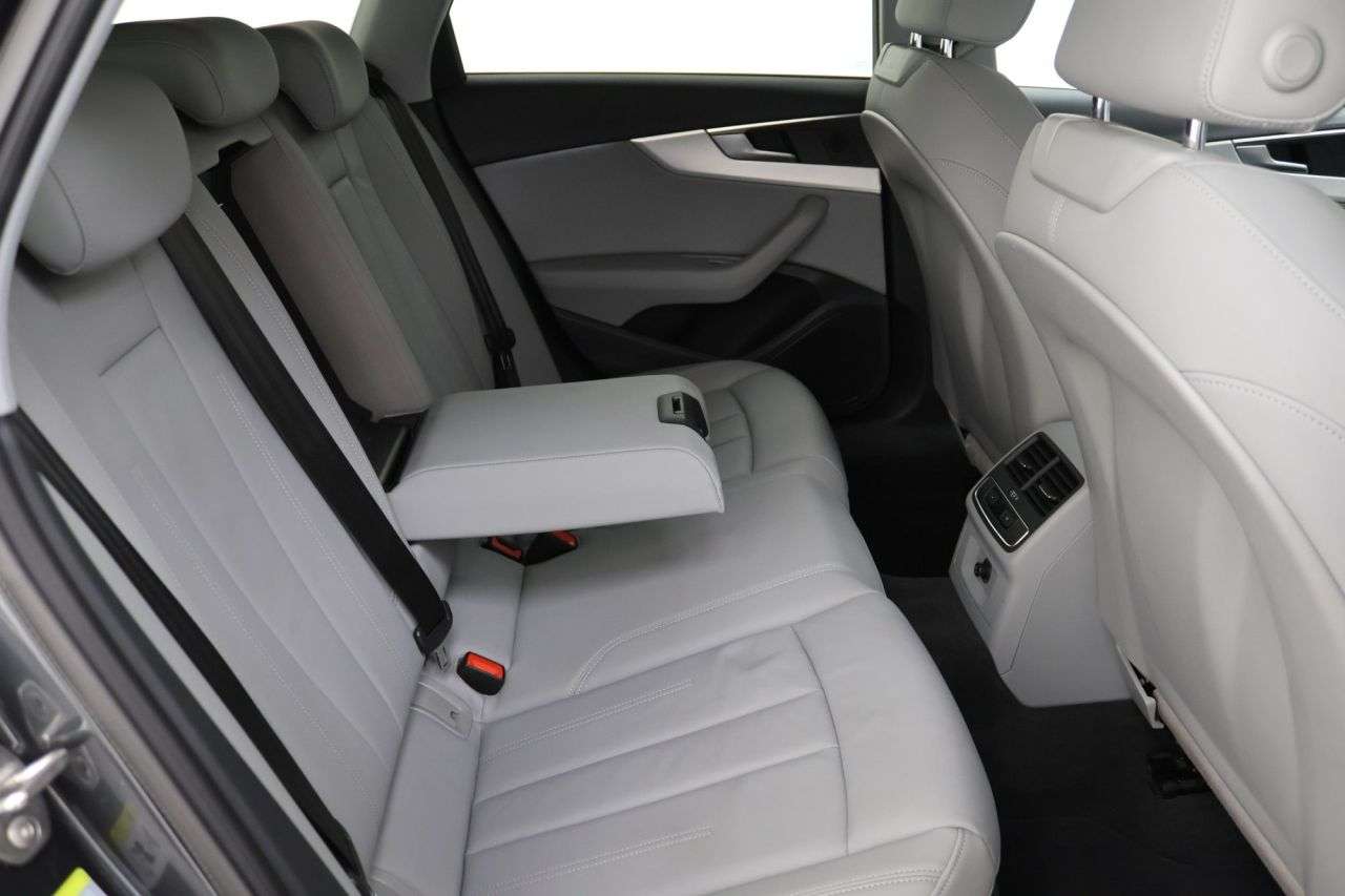 2021 AUDI A4 AVANT 2021 AUDI A4 AVANT