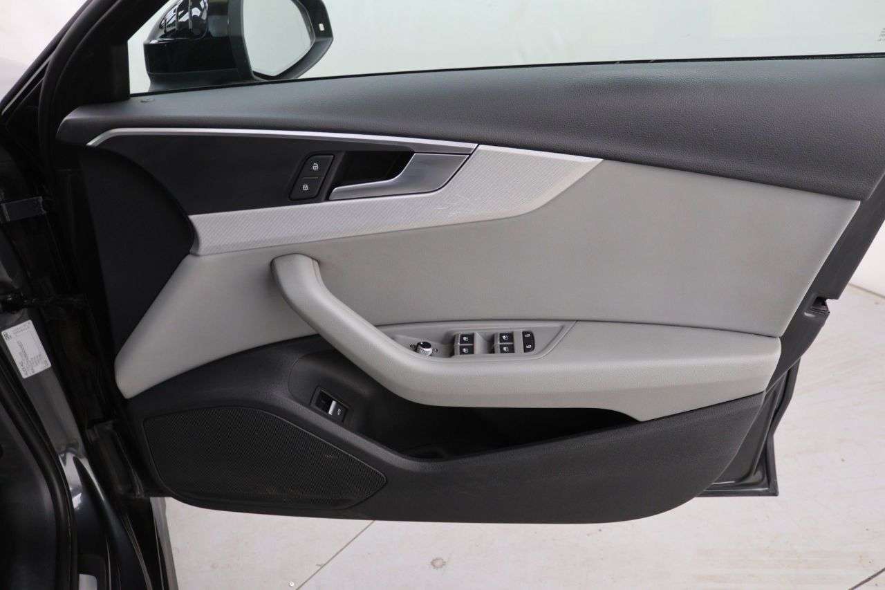 2021 AUDI A4 AVANT 2021 AUDI A4 AVANT