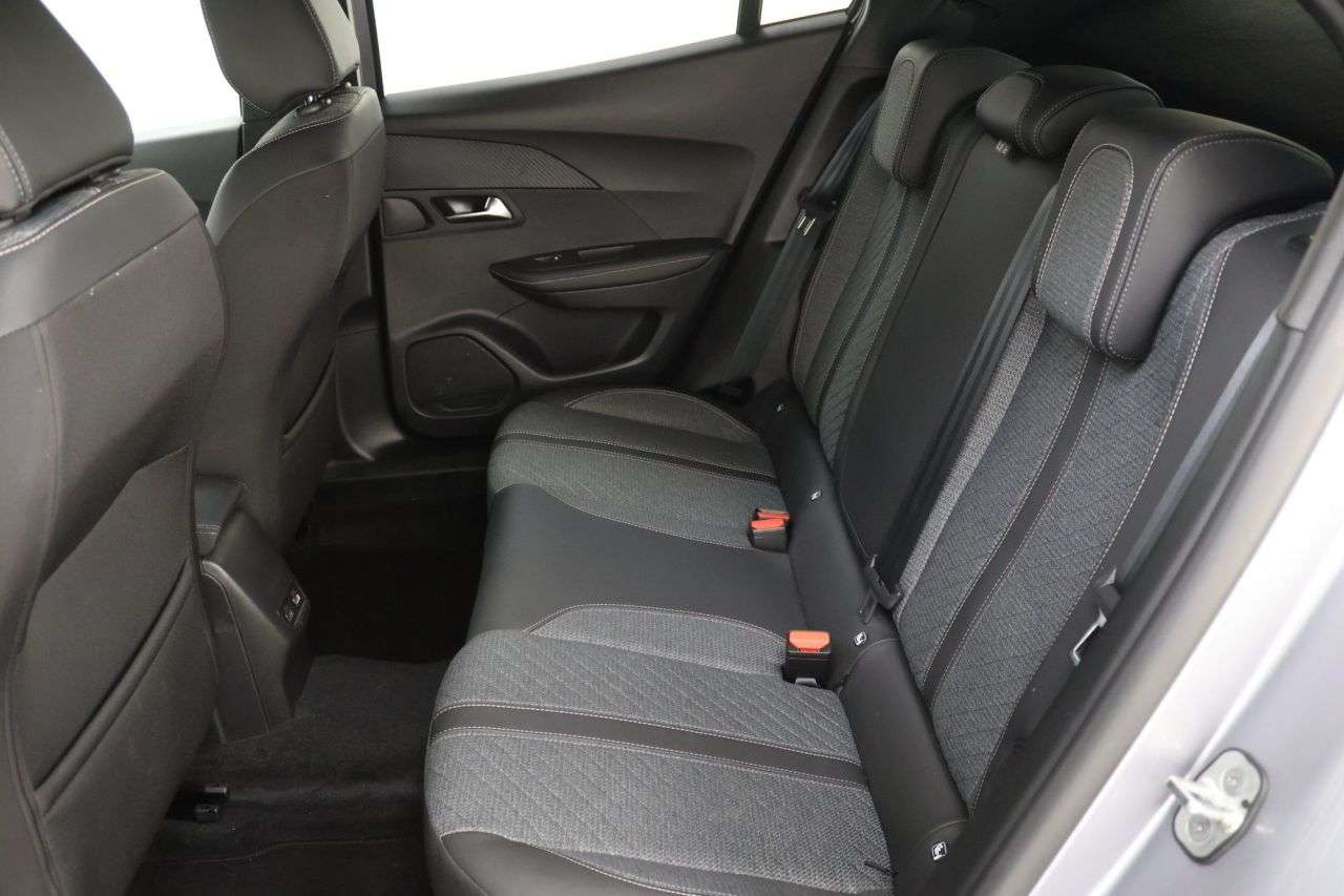 2024 PEUGEOT 2008 2024 PEUGEOT 2008
