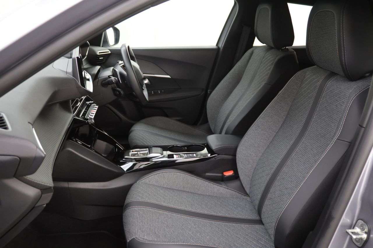 2024 PEUGEOT 2008 2024 PEUGEOT 2008