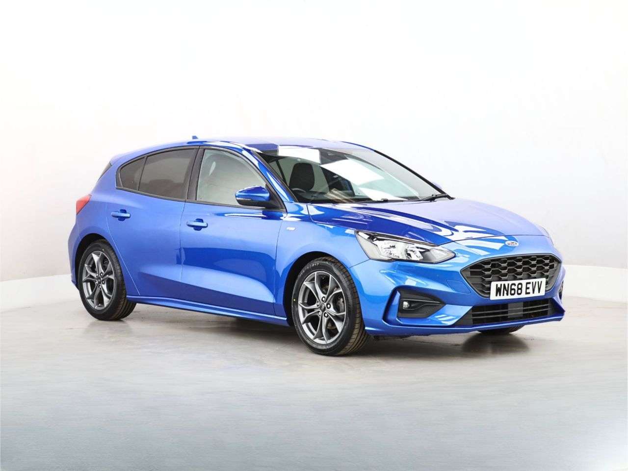 A 2018 FORD FOCUS 1.0T EcoBoost ST-Line Hatchback 5dr Petrol Manual Euro 6 (s/s) (125 ps) A 2018 FORD FOCUS 1.0T EcoBoost ST-Line Hatchback 5dr Petrol Manual Euro 6 (s/s) (125 ps)