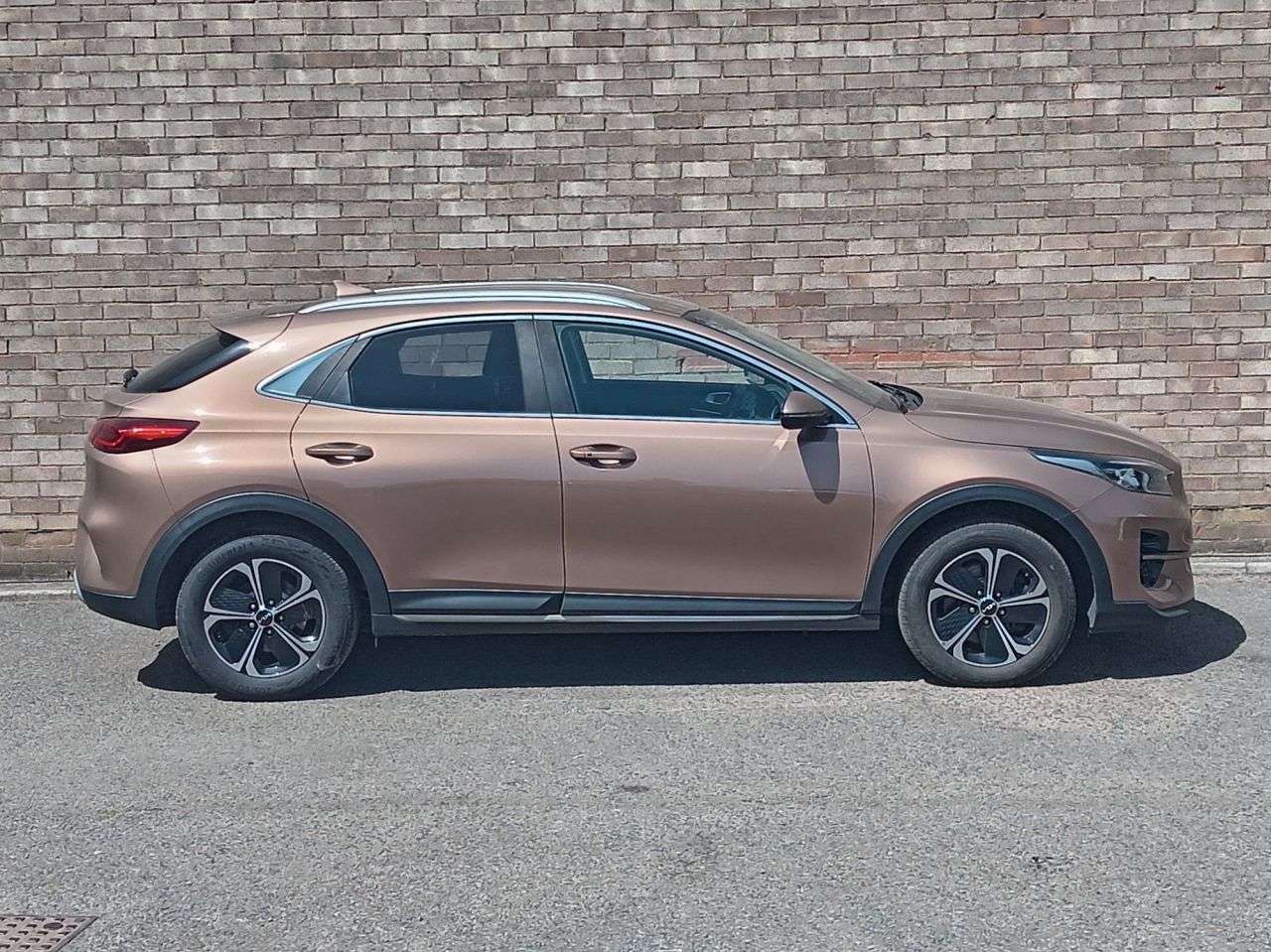 A 2022 KIA XCEED 1.6 GDi 8.9kWh 3 SUV 5dr Petrol Plug-in Hybrid DCT Euro 6 (s/s) (139 bhp) A 2022 KIA XCEED 1.6 GDi 8.9kWh 3 SUV 5dr Petrol Plug-in Hybrid DCT Euro 6 (s/s) (139 bhp)