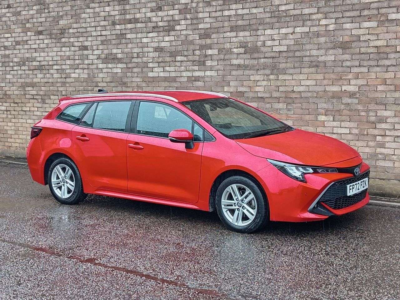A 2022 TOYOTA COROLLA 1.8 VVT-h GPF Icon Tech Touring Sports 5dr Petrol Hybrid CVT Euro 6 (s/s) ( A 2022 TOYOTA COROLLA 1.8 VVT-h GPF Icon Tech Touring Sports 5dr Petrol Hybrid CVT Euro 6 (s/s) (