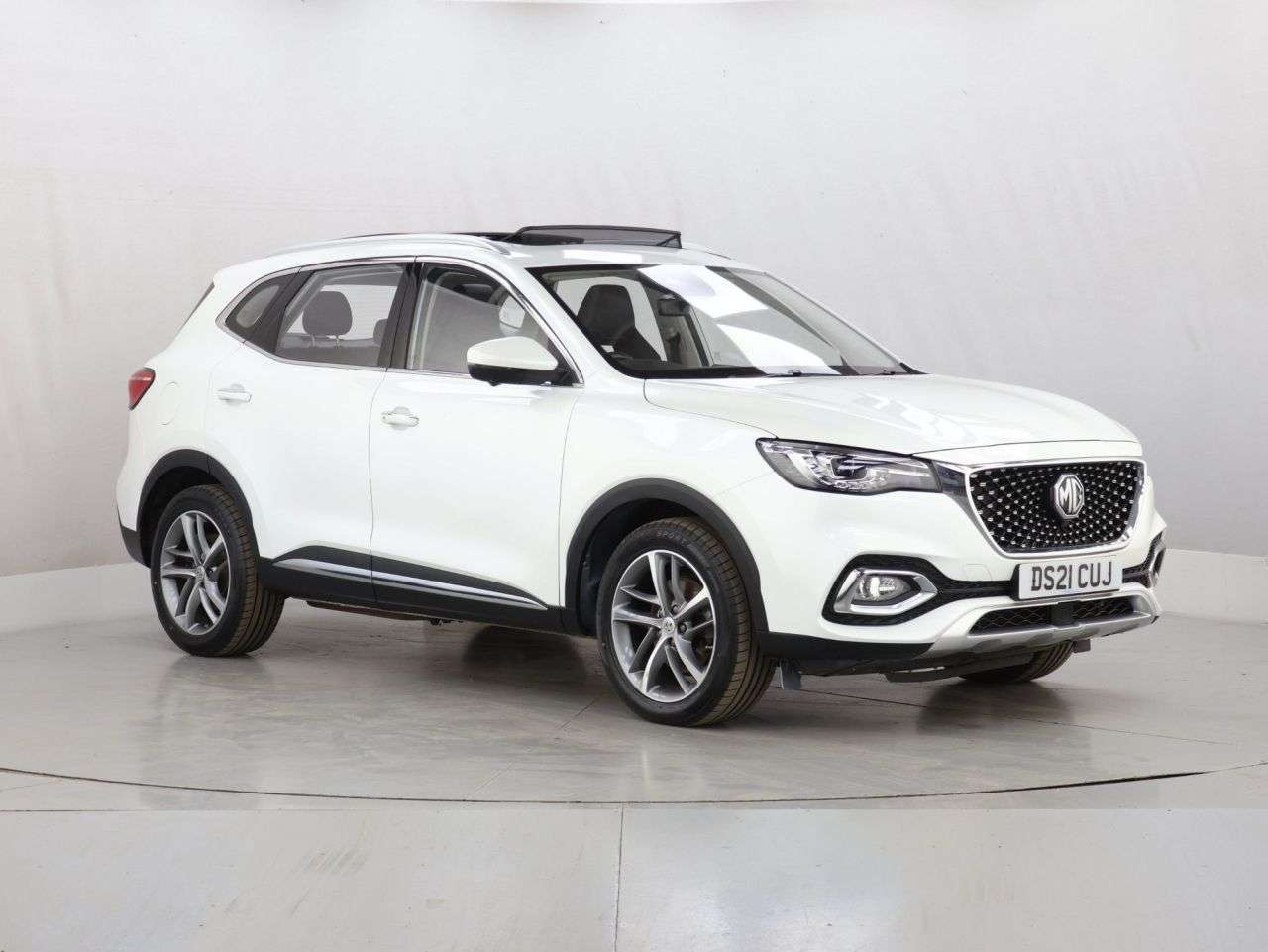 A 2021 MG MG HS 1.5 T-GDI 16.6kWh Exclusive SUV 5dr Petrol Plug-in Hybrid Auto Euro 6 (s/s) A 2021 MG MG HS 1.5 T-GDI 16.6kWh Exclusive SUV 5dr Petrol Plug-in Hybrid Auto Euro 6 (s/s)