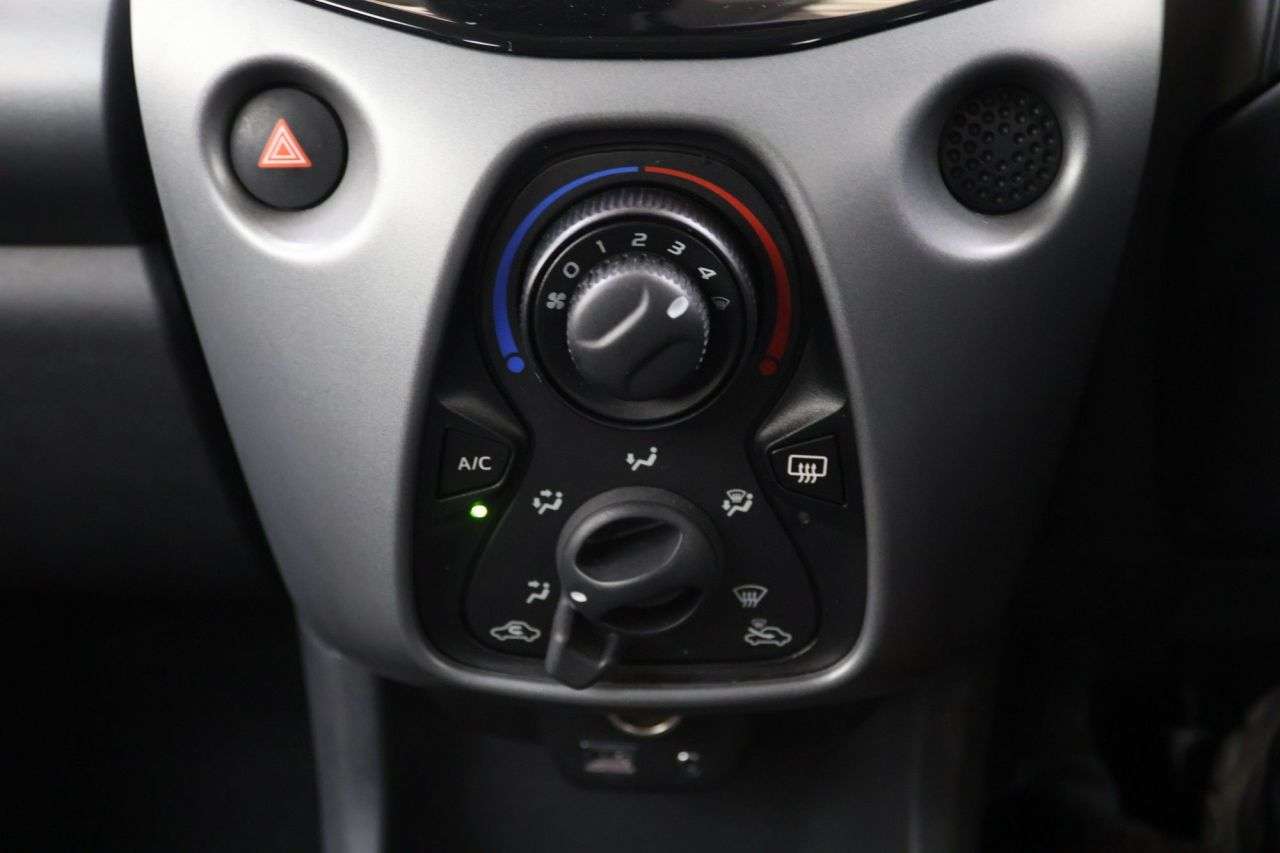 2021 TOYOTA AYGO 2021 TOYOTA AYGO