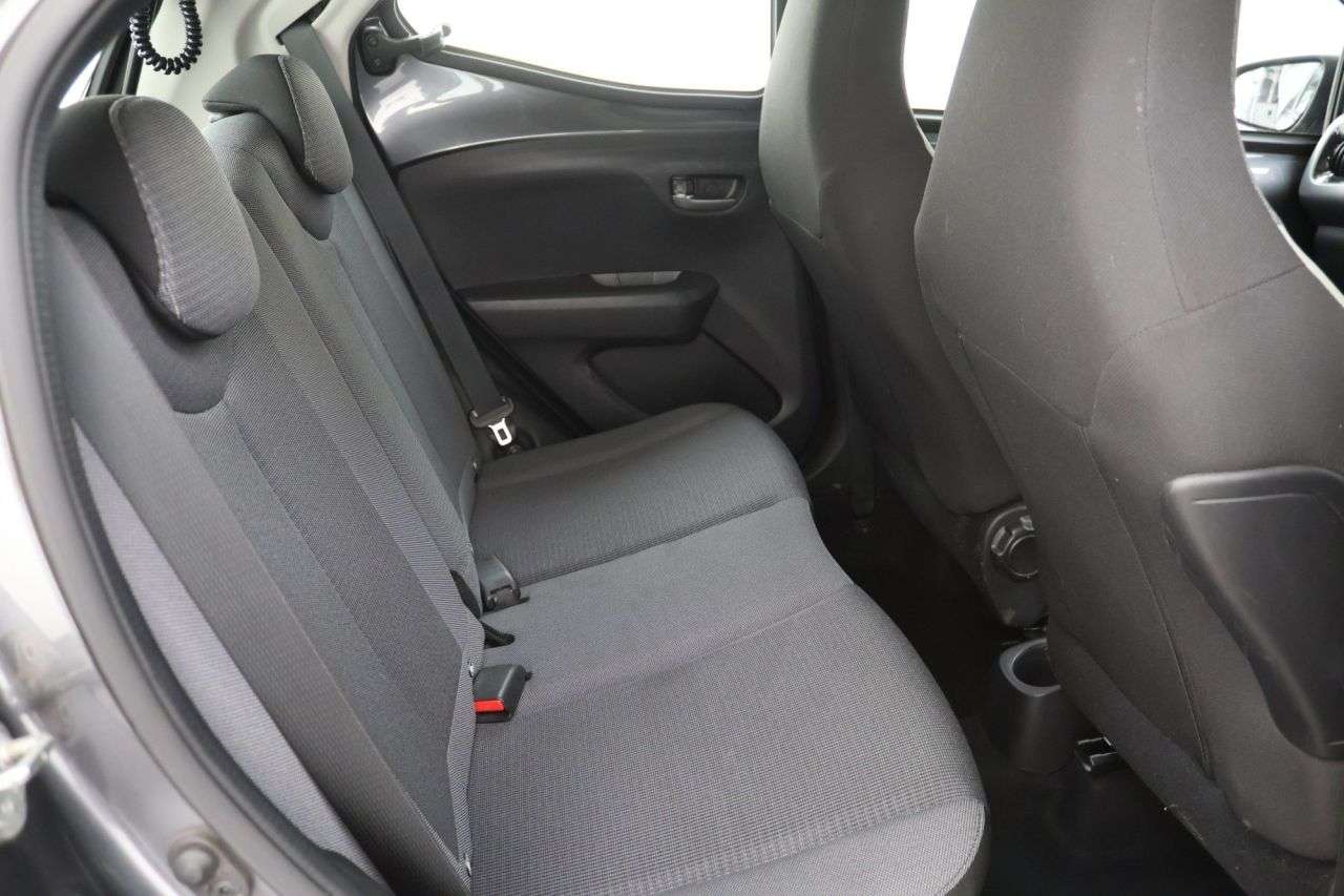2021 TOYOTA AYGO 2021 TOYOTA AYGO