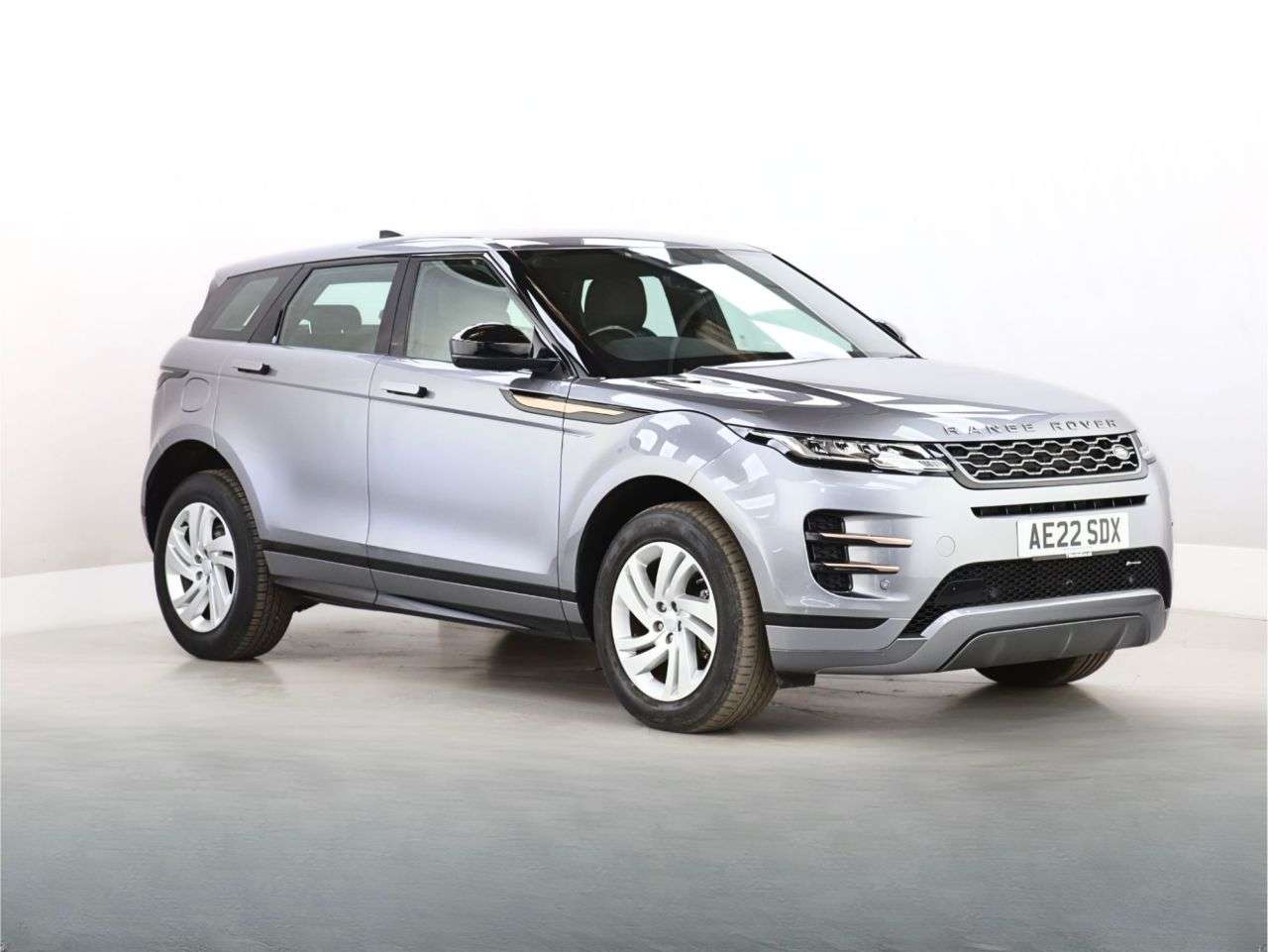 A 2022 LAND ROVER RANGE ROVER EVOQUE 2.0 D165 R-Dynamic S SUV 5dr Diesel Manual FWD Euro 6 (s/s) (163 ps) A 2022 LAND ROVER RANGE ROVER EVOQUE 2.0 D165 R-Dynamic S SUV 5dr Diesel Manual FWD Euro 6 (s/s) (163 ps)