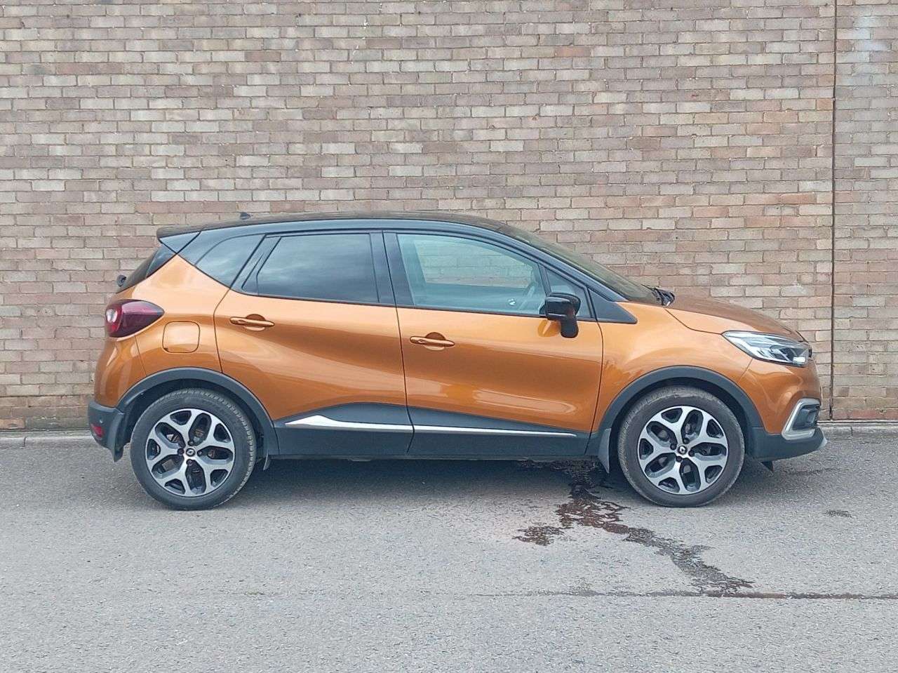 A 2019 RENAULT CAPTUR 1.5 dCi ENERGY GT Line SUV 5dr Diesel Manual Euro 6 (s/s) (90 ps) A 2019 RENAULT CAPTUR 1.5 dCi ENERGY GT Line SUV 5dr Diesel Manual Euro 6 (s/s) (90 ps)