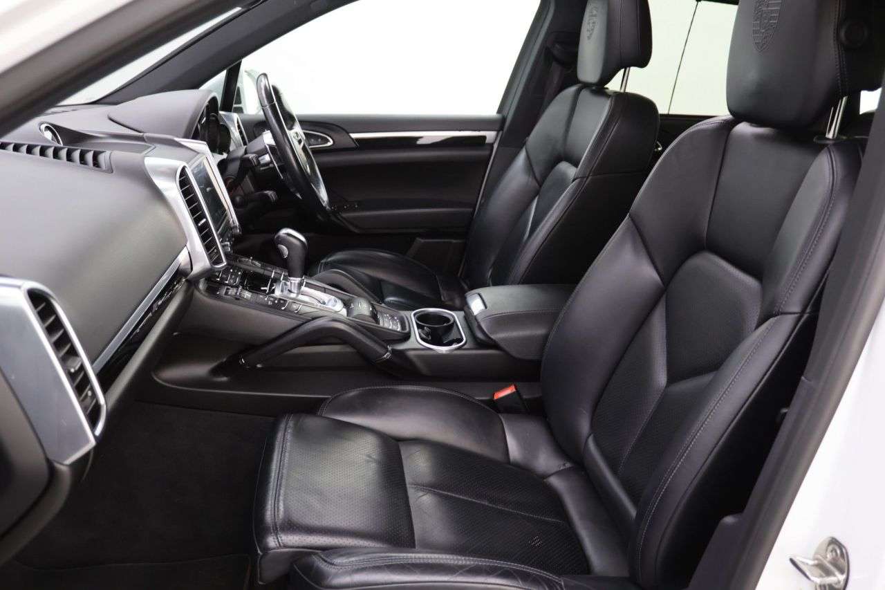 2017 PORSCHE CAYENNE 2017 PORSCHE CAYENNE