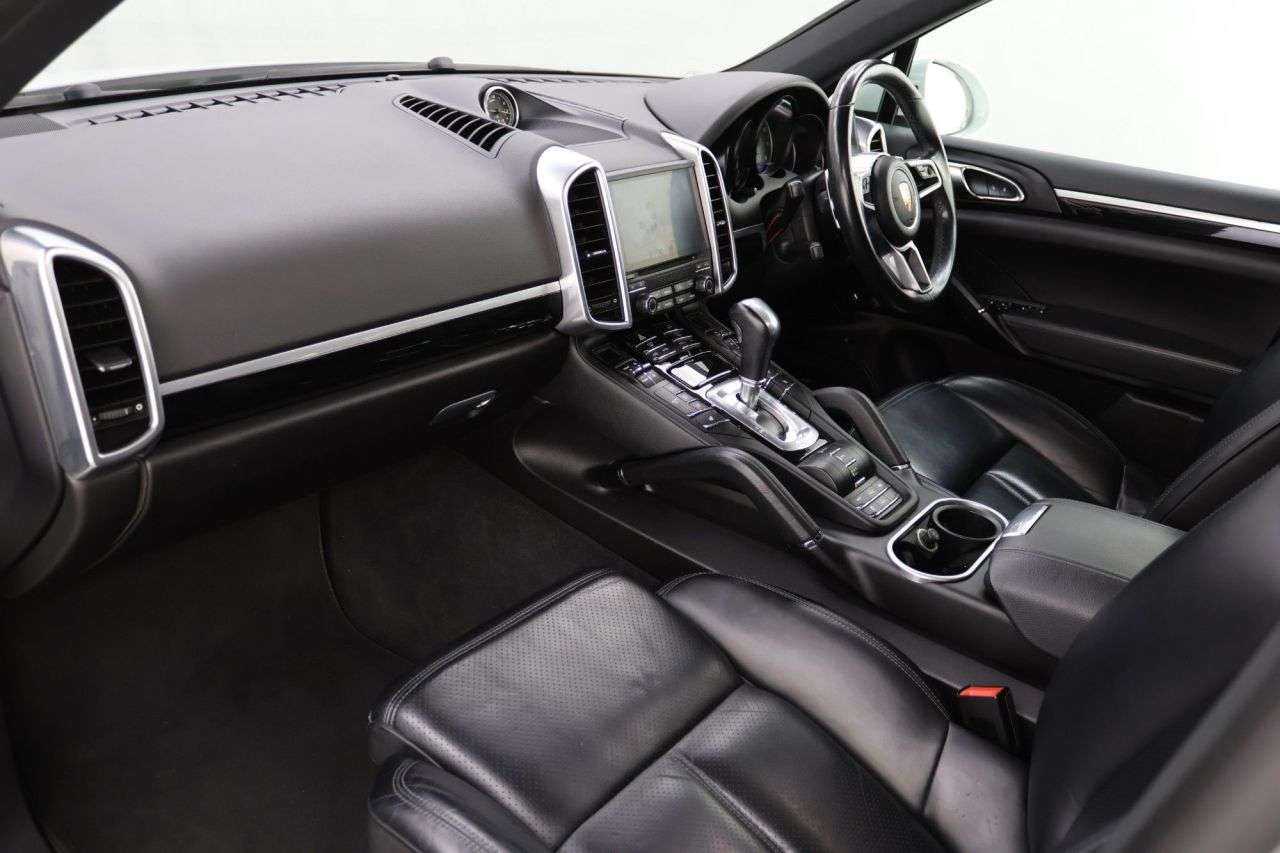 2017 PORSCHE CAYENNE 2017 PORSCHE CAYENNE