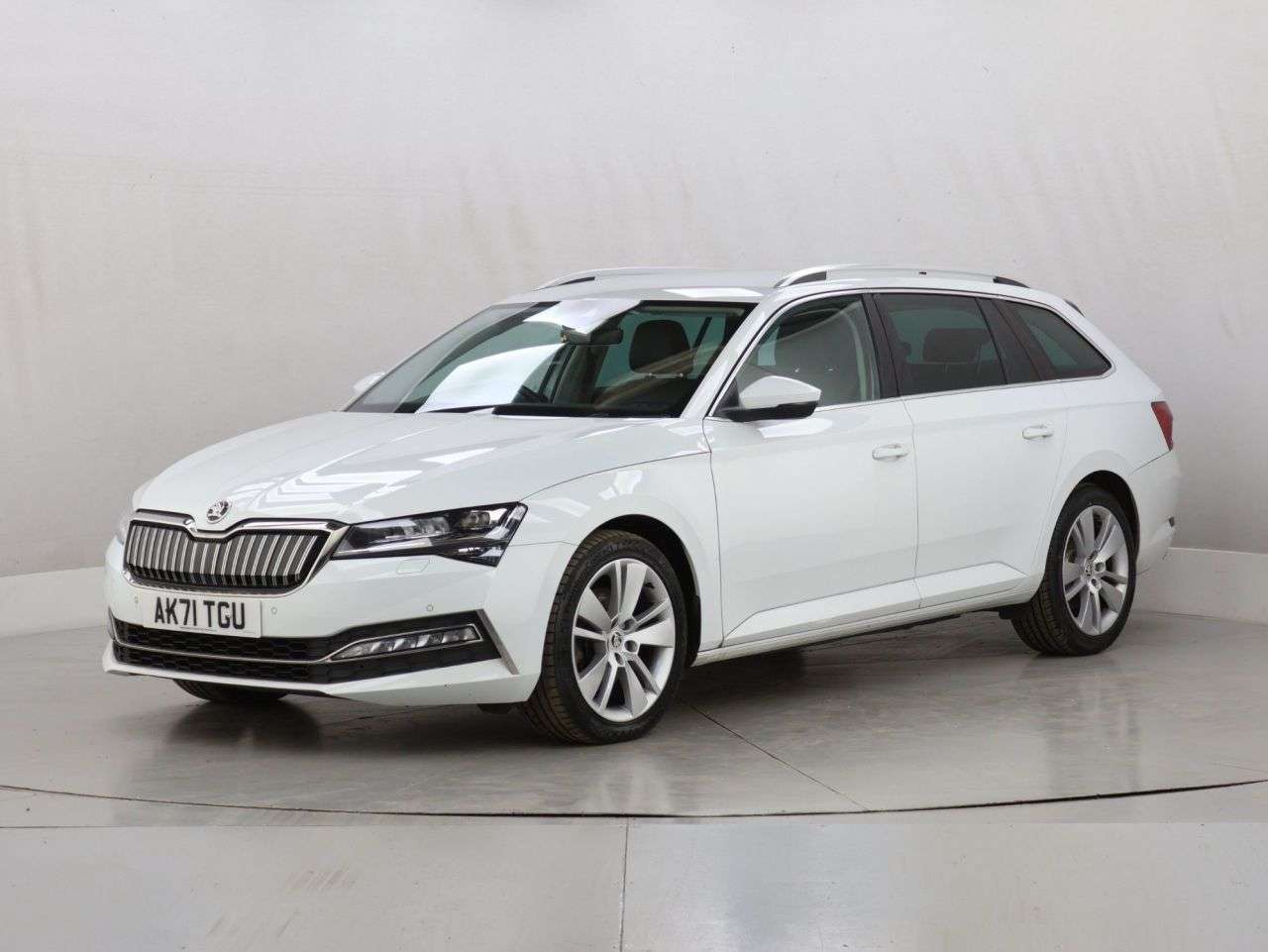 2021 SKODA SUPERB 2021 SKODA SUPERB