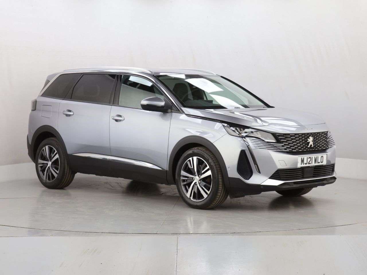 A 2021 PEUGEOT 5008 1.5 BlueHDi Allure Premium SUV 5dr Diesel Manual Euro 6 (s/s) (130 ps) A 2021 PEUGEOT 5008 1.5 BlueHDi Allure Premium SUV 5dr Diesel Manual Euro 6 (s/s) (130 ps)
