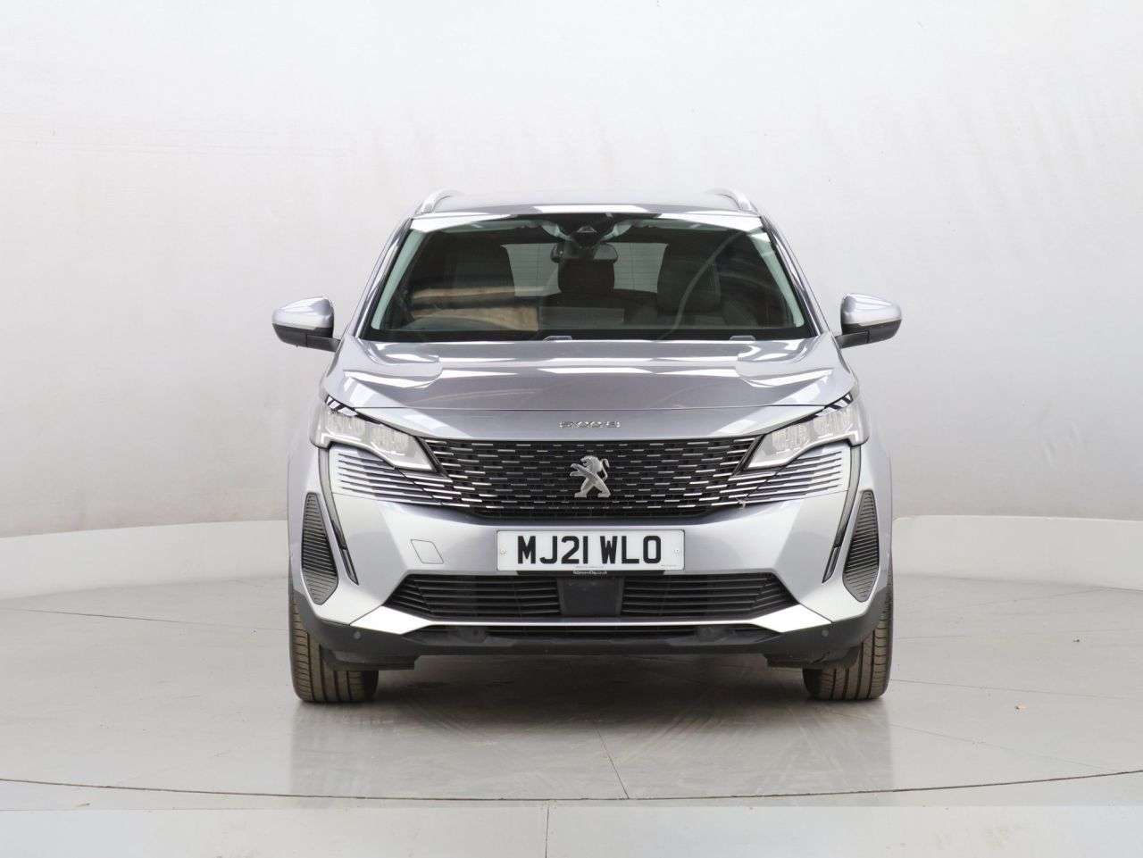 A 2021 PEUGEOT 5008 1.5 BlueHDi Allure Premium SUV 5dr Diesel Manual Euro 6 (s/s) (130 ps) A 2021 PEUGEOT 5008 1.5 BlueHDi Allure Premium SUV 5dr Diesel Manual Euro 6 (s/s) (130 ps)