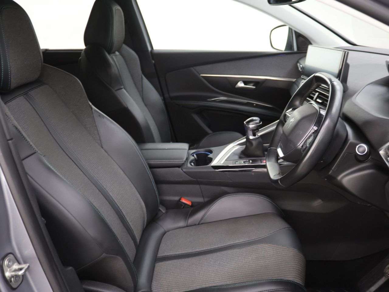 2021 PEUGEOT 5008 2021 PEUGEOT 5008