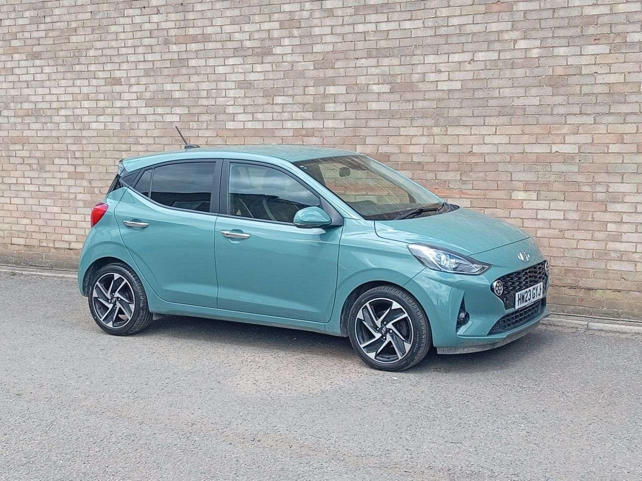 A 2023 HYUNDAI I10 1.2 Premium Hatchback 5dr Petrol Manual Euro 6 (s/s) (84 ps) A 2023 HYUNDAI I10 1.2 Premium Hatchback 5dr Petrol Manual Euro 6 (s/s) (84 ps)