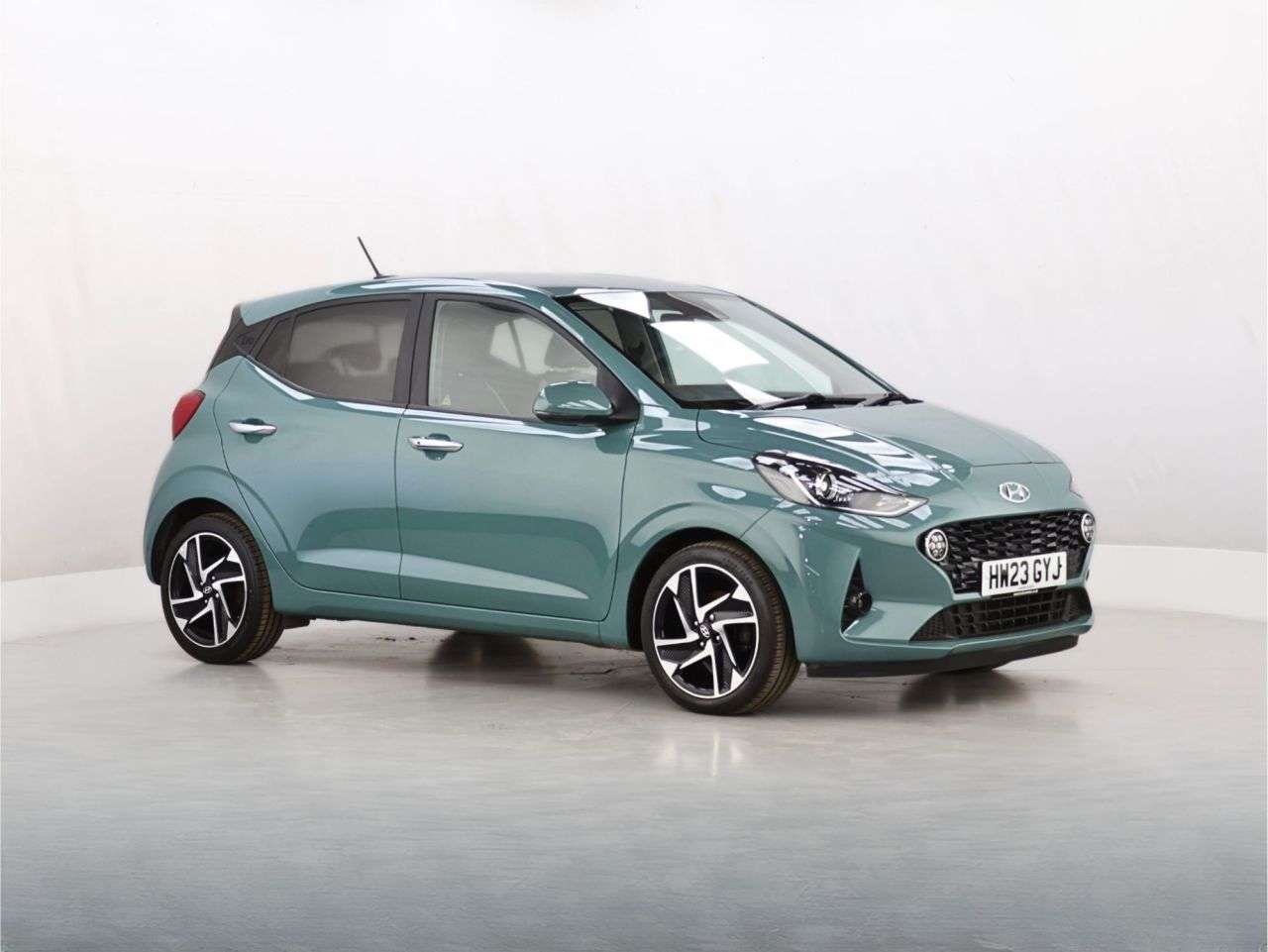 A 2023 HYUNDAI I10 1.2 Premium Hatchback 5dr Petrol Manual Euro 6 (s/s) (84 ps) A 2023 HYUNDAI I10 1.2 Premium Hatchback 5dr Petrol Manual Euro 6 (s/s) (84 ps)