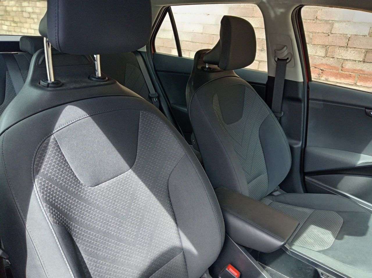 A 2023 KIA NIRO 1.6h GDi 2 SUV 5dr Petrol Hybrid DCT Euro 6 (s/s) (139 bhp) A 2023 KIA NIRO 1.6h GDi 2 SUV 5dr Petrol Hybrid DCT Euro 6 (s/s) (139 bhp)