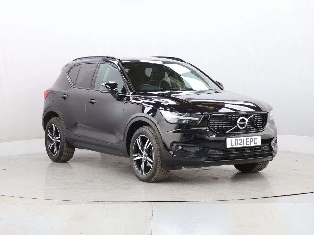 A 2021 VOLVO XC40 1.5 T3 R-Design SUV 5dr Petrol Auto Euro 6 (s/s) (163 ps) A 2021 VOLVO XC40 1.5 T3 R-Design SUV 5dr Petrol Auto Euro 6 (s/s) (163 ps)