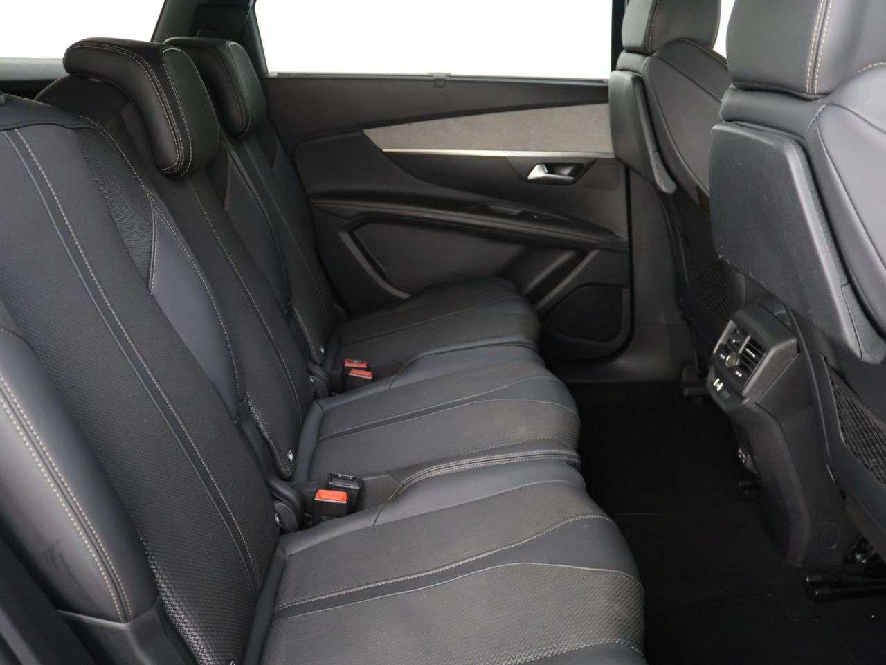 2023 PEUGEOT 5008 2023 PEUGEOT 5008