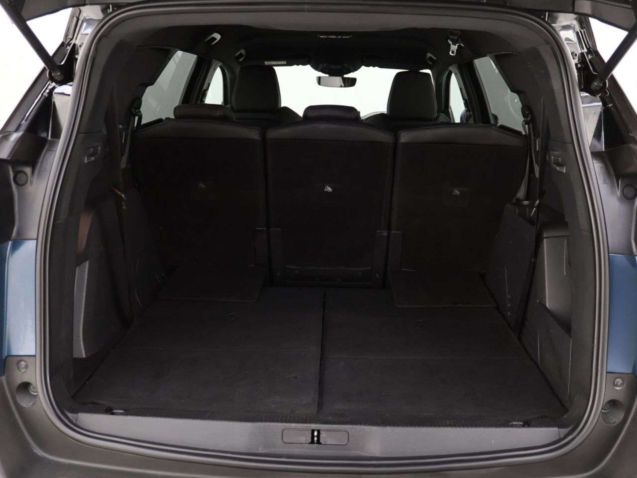2023 PEUGEOT 5008 2023 PEUGEOT 5008
