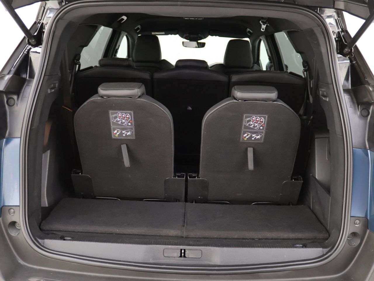 2023 PEUGEOT 5008 2023 PEUGEOT 5008
