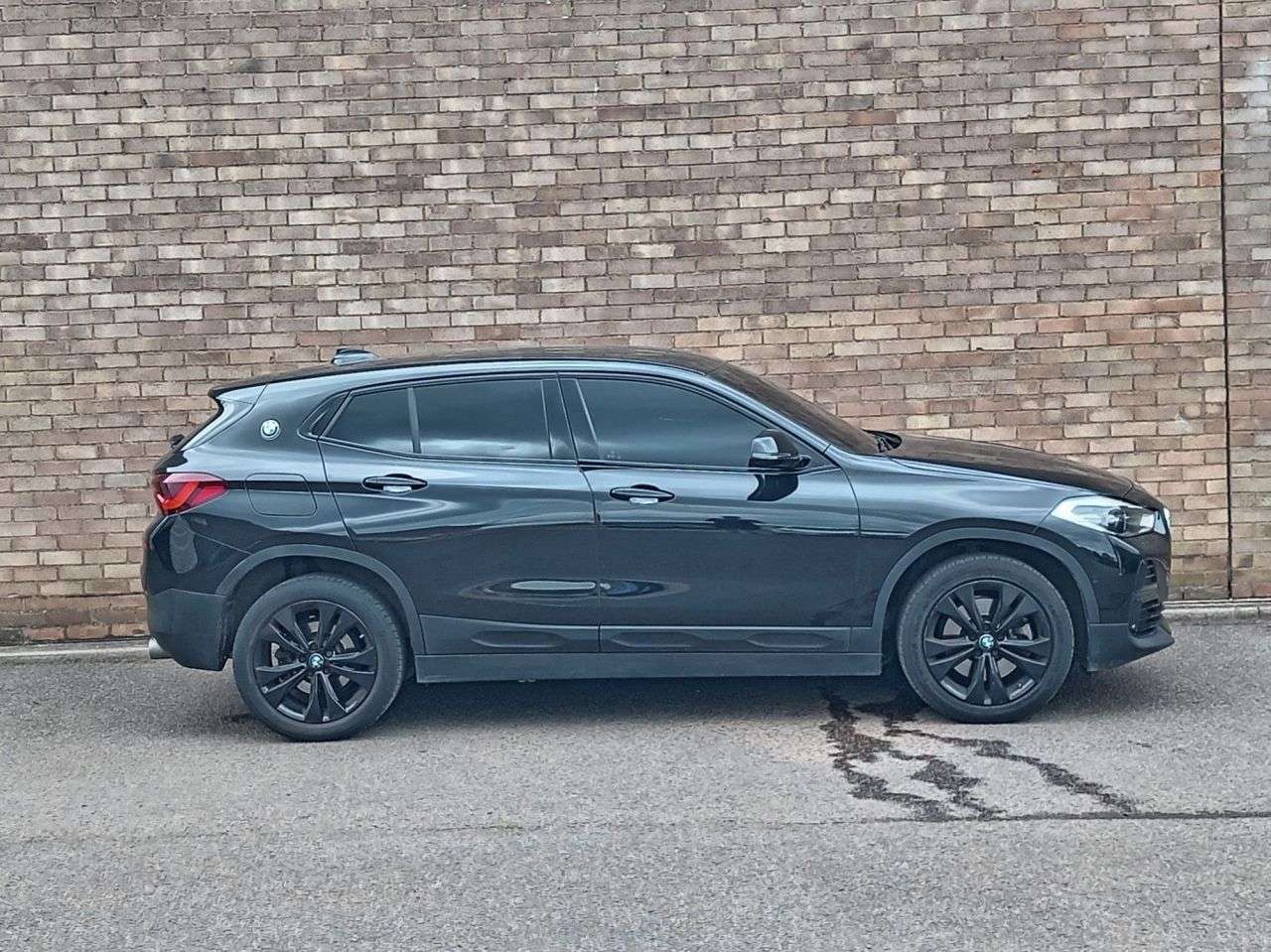A 2022 BMW X2 2.0 20i Sport SUV 5dr Petrol DCT sDrive Euro 6 (s/s) (178 ps) A 2022 BMW X2 2.0 20i Sport SUV 5dr Petrol DCT sDrive Euro 6 (s/s) (178 ps)