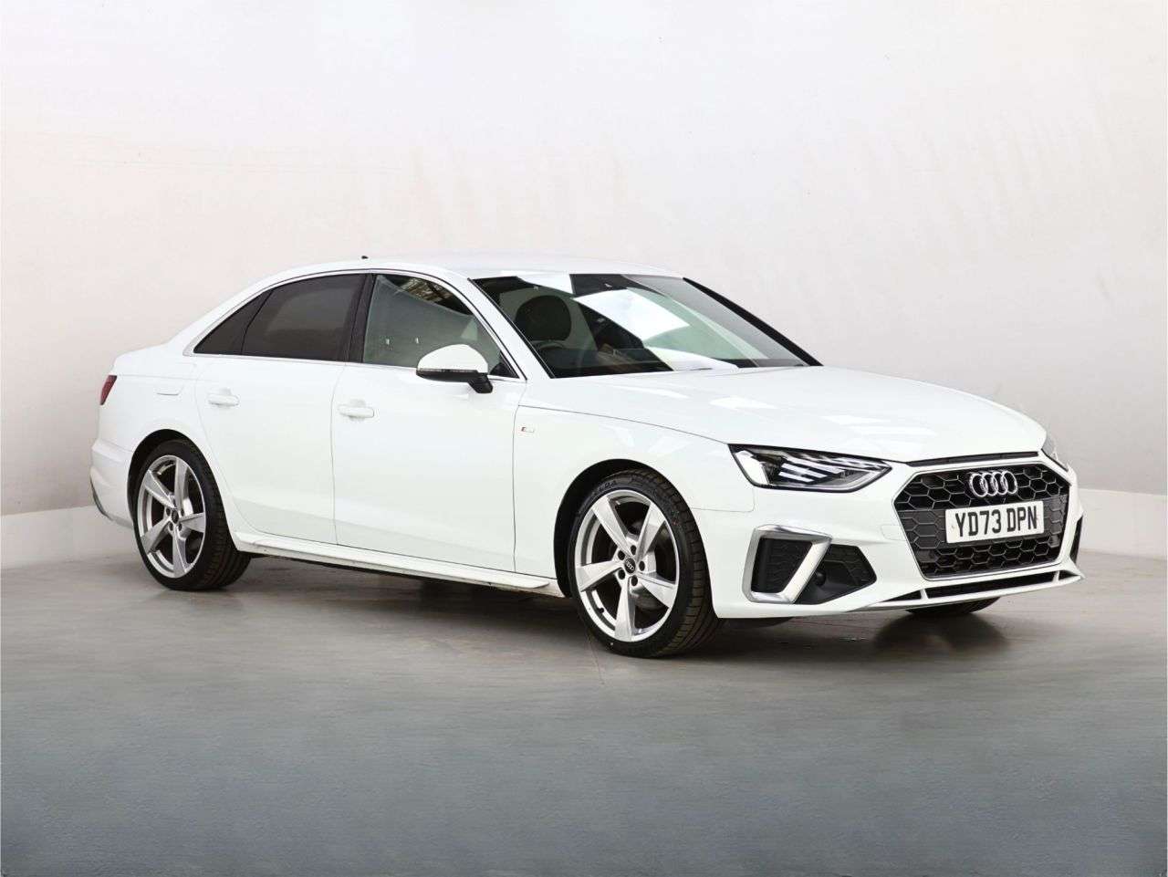 A 2023 AUDI A4 2.0 TFSI 35 S line Saloon 4dr Petrol S Tronic Euro 6 (s/s) (150 ps) A 2023 AUDI A4 2.0 TFSI 35 S line Saloon 4dr Petrol S Tronic Euro 6 (s/s) (150 ps)
