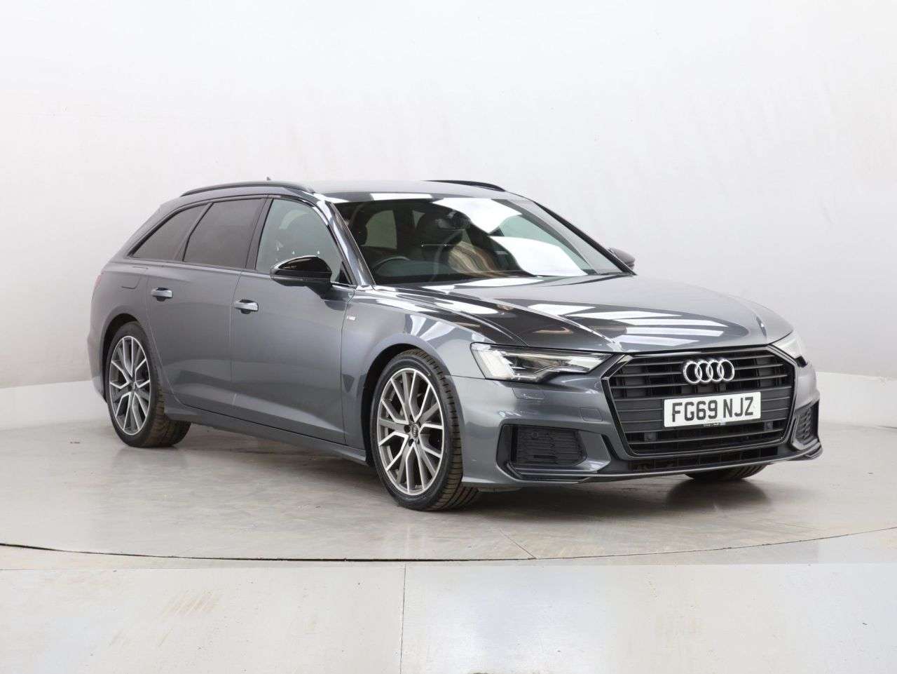 A 2019 AUDI A6 AVANT 2.0 TDI 40 Black Edition Estate 5dr Diesel S Tronic Euro 6 (s/s) (204 ps) A 2019 AUDI A6 AVANT 2.0 TDI 40 Black Edition Estate 5dr Diesel S Tronic Euro 6 (s/s) (204 ps)