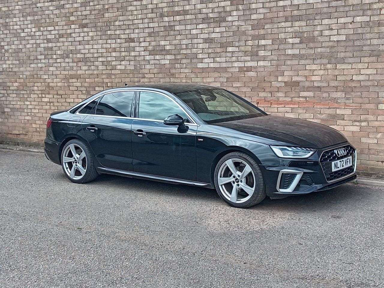 A 2022 AUDI A4 2.0 TFSI 35 S line Saloon 4dr Petrol S Tronic Euro 6 (s/s) (150 ps) A 2022 AUDI A4 2.0 TFSI 35 S line Saloon 4dr Petrol S Tronic Euro 6 (s/s) (150 ps)