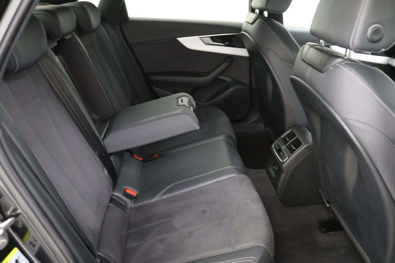 2022 AUDI A4 2022 AUDI A4