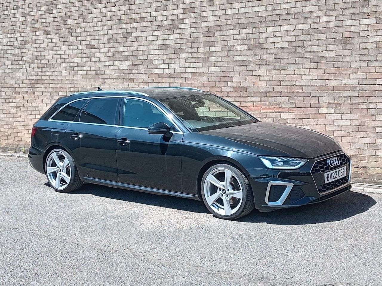 A 2022 AUDI A4 AVANT 2.0 TDI 35 S line Estate 5dr Diesel S Tronic Euro 6 (s/s) (163 ps) A 2022 AUDI A4 AVANT 2.0 TDI 35 S line Estate 5dr Diesel S Tronic Euro 6 (s/s) (163 ps)