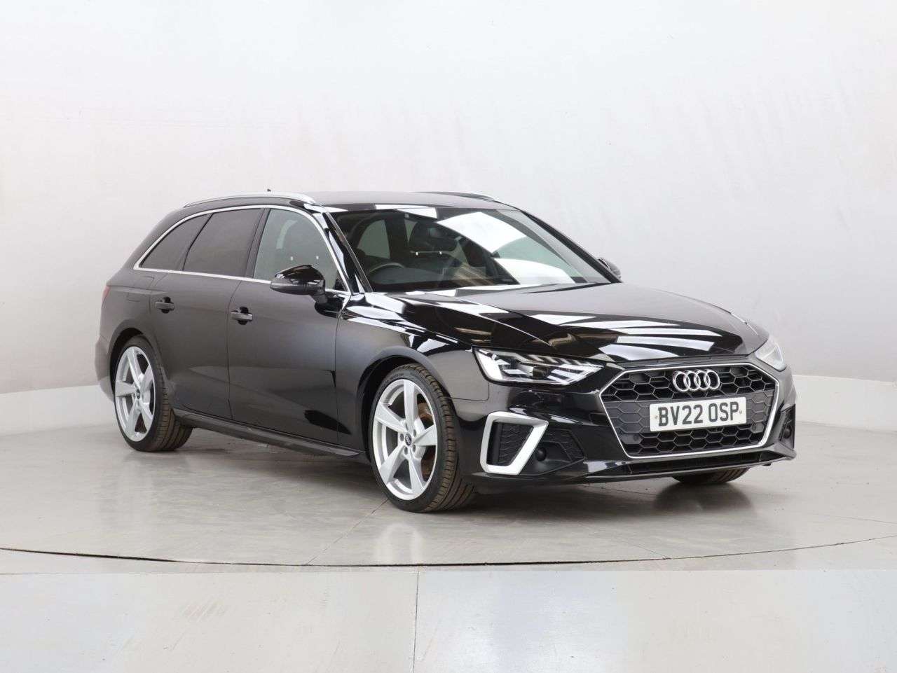 A 2022 AUDI A4 AVANT 2.0 TDI 35 S line Estate 5dr Diesel S Tronic Euro 6 (s/s) (163 ps) A 2022 AUDI A4 AVANT 2.0 TDI 35 S line Estate 5dr Diesel S Tronic Euro 6 (s/s) (163 ps)