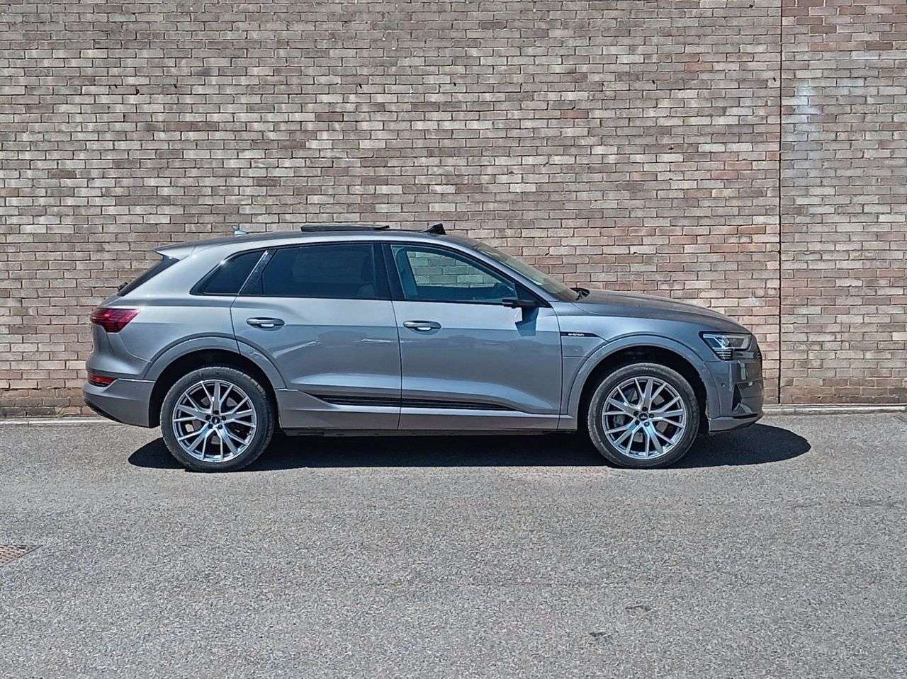 2019 AUDI E-TRON 2019 AUDI E-TRON
