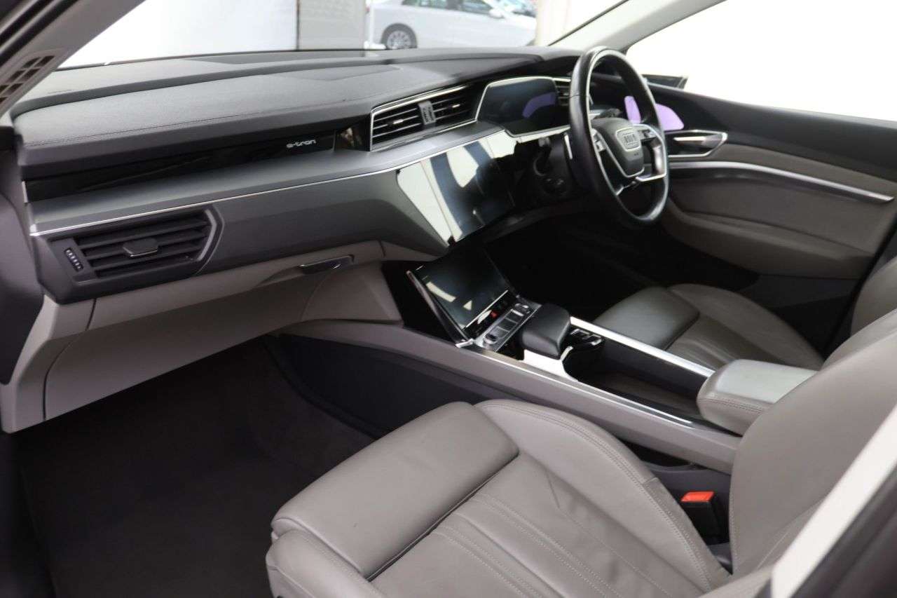 2019 AUDI E-TRON 2019 AUDI E-TRON