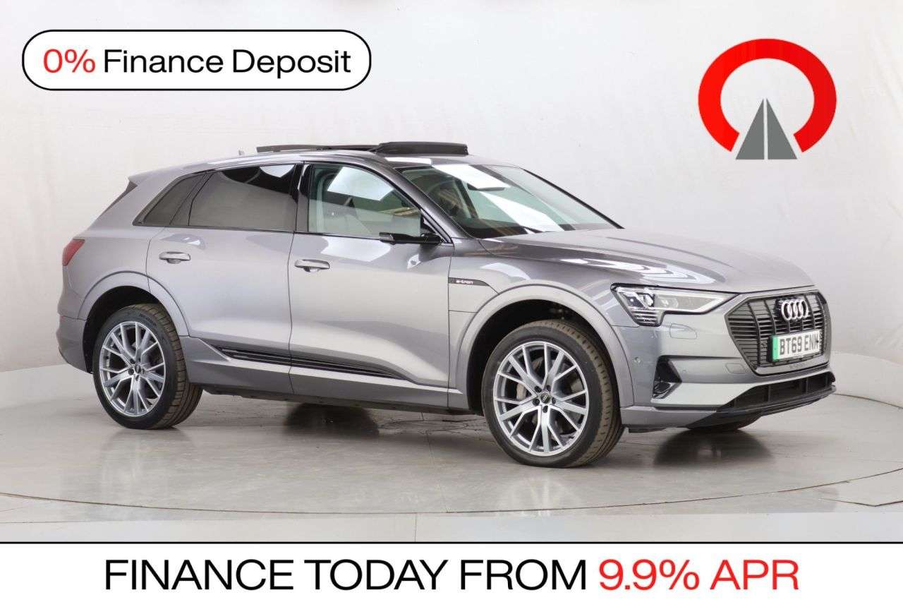 A 2019 AUDI E-TRON 55 Launch Edition SUV 5dr Electric Auto quattro 95kWh (408 ps) A 2019 AUDI E-TRON 55 Launch Edition SUV 5dr Electric Auto quattro 95kWh (408 ps)
