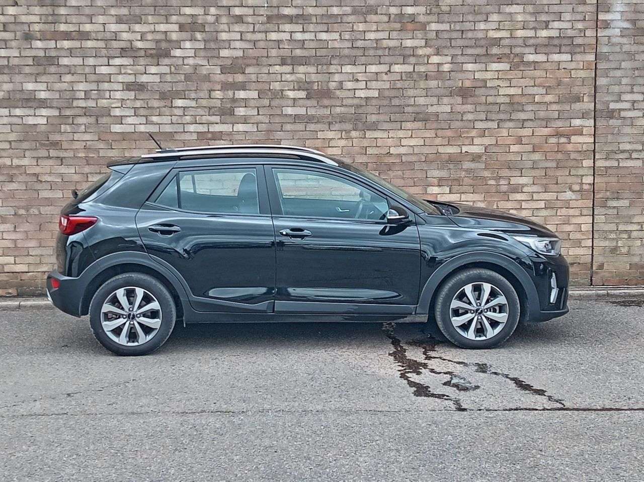 A 2023 KIA STONIC 1.0 T-GDi 2 SUV 5dr Petrol Manual Euro 6 (s/s) (99 bhp) A 2023 KIA STONIC 1.0 T-GDi 2 SUV 5dr Petrol Manual Euro 6 (s/s) (99 bhp)