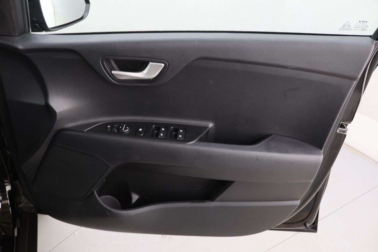2023 KIA STONIC 2023 KIA STONIC