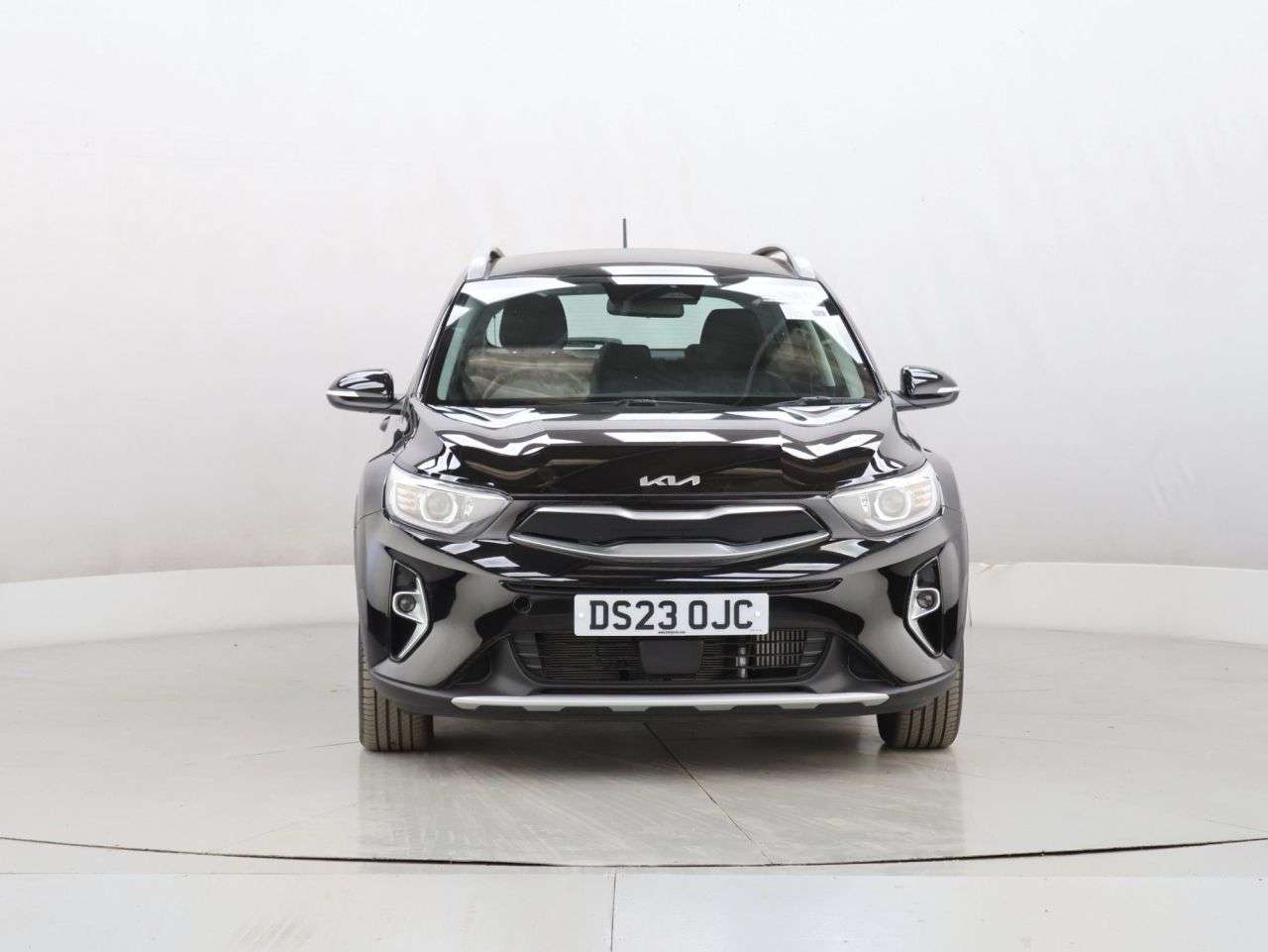 A 2023 KIA STONIC 1.0 T-GDi 2 SUV 5dr Petrol Manual Euro 6 (s/s) (99 bhp) A 2023 KIA STONIC 1.0 T-GDi 2 SUV 5dr Petrol Manual Euro 6 (s/s) (99 bhp)