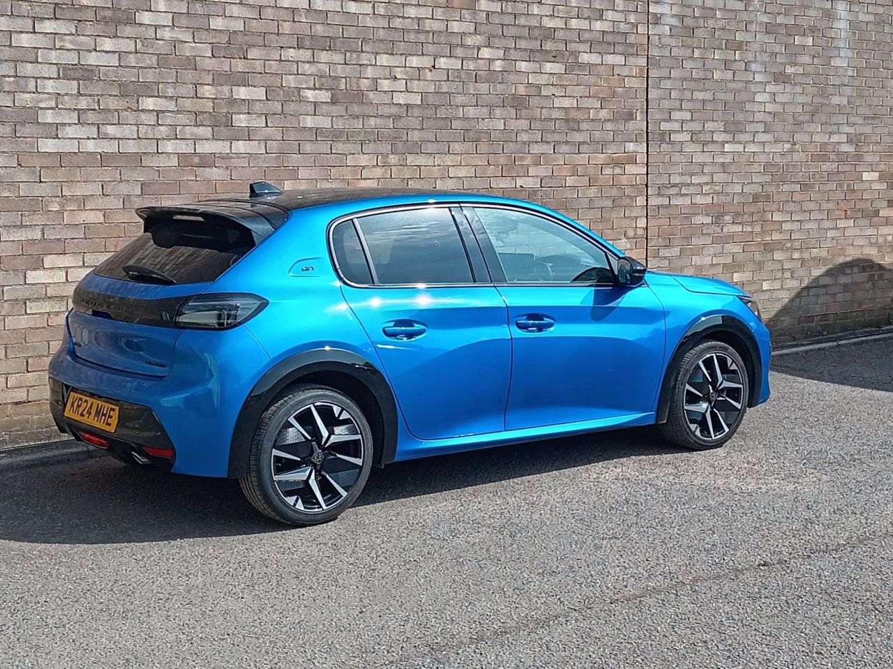 A 2024 PEUGEOT 208 1.2 GT Hatchback 5dr Petrol Hybrid e-DSC6 Euro 6 (s/s) (100 ps) A 2024 PEUGEOT 208 1.2 GT Hatchback 5dr Petrol Hybrid e-DSC6 Euro 6 (s/s) (100 ps)