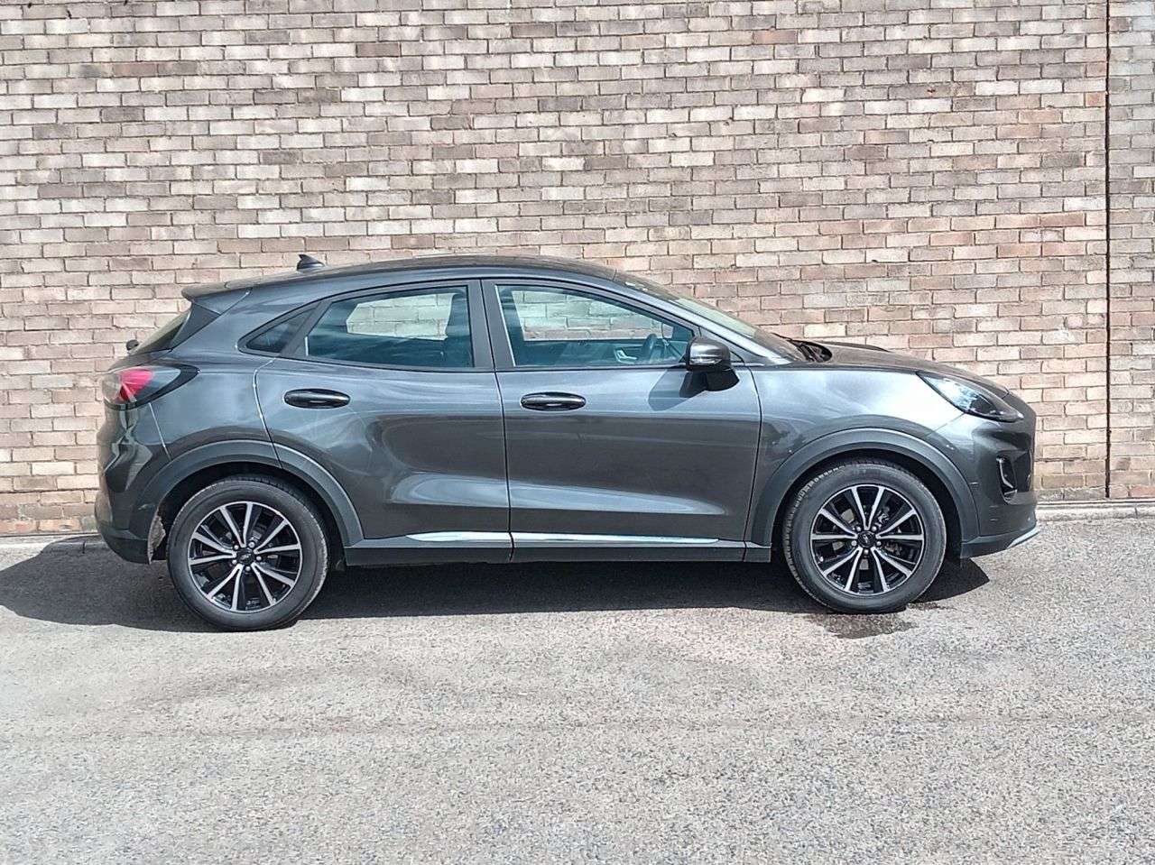 A 2024 FORD PUMA 1.0T EcoBoost MHEV Titanium SUV 5dr Petrol Hybrid DCT Euro 6 (s/s) (125 ps) A 2024 FORD PUMA 1.0T EcoBoost MHEV Titanium SUV 5dr Petrol Hybrid DCT Euro 6 (s/s) (125 ps)