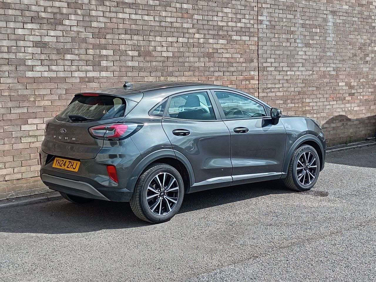A 2024 FORD PUMA 1.0T EcoBoost MHEV Titanium SUV 5dr Petrol Hybrid DCT Euro 6 (s/s) (125 ps) A 2024 FORD PUMA 1.0T EcoBoost MHEV Titanium SUV 5dr Petrol Hybrid DCT Euro 6 (s/s) (125 ps)